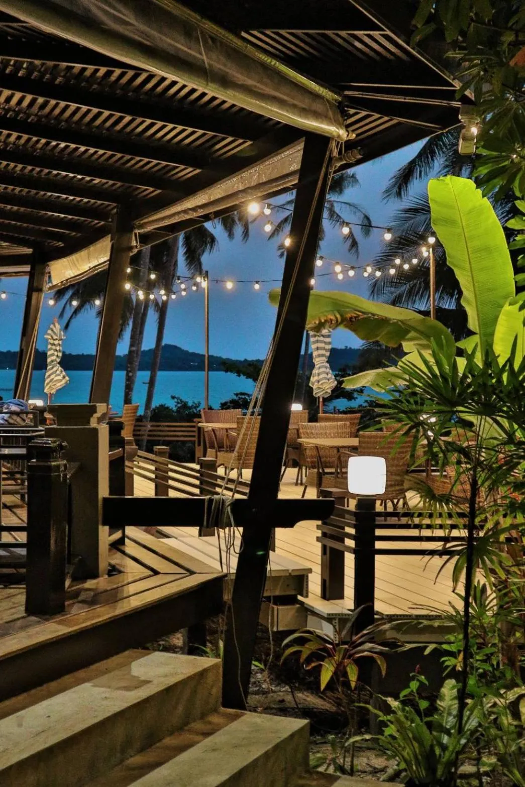 Restaurant/places to eat in Shantaa Resort, Kohkood