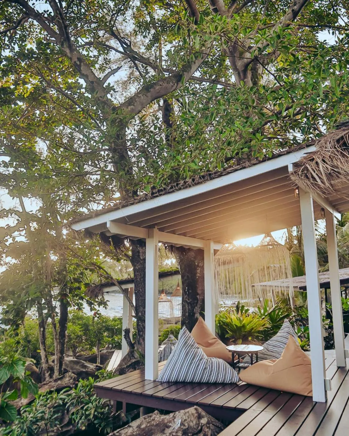 Restaurant/places to eat in Shantaa Resort, Kohkood