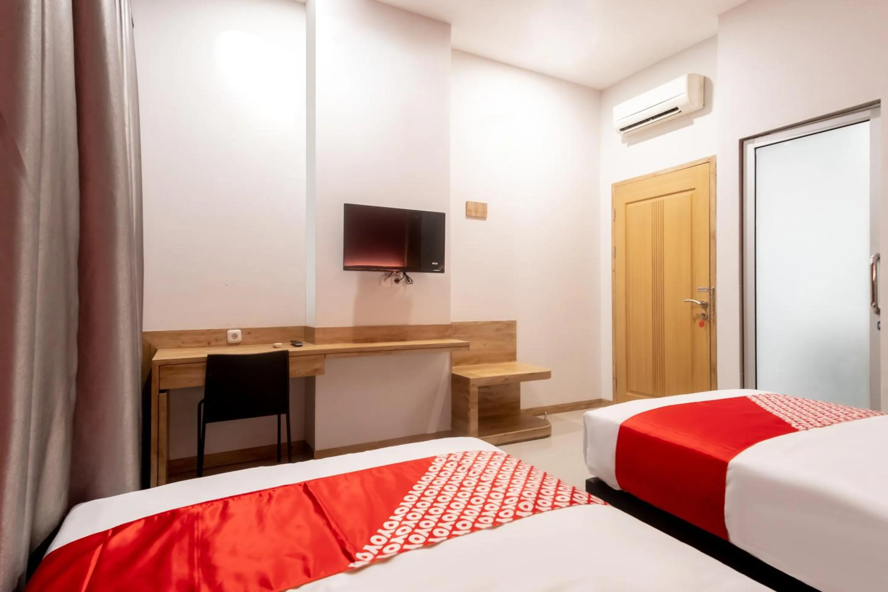 Bedroom, Bed in Hotel O Festive Inn