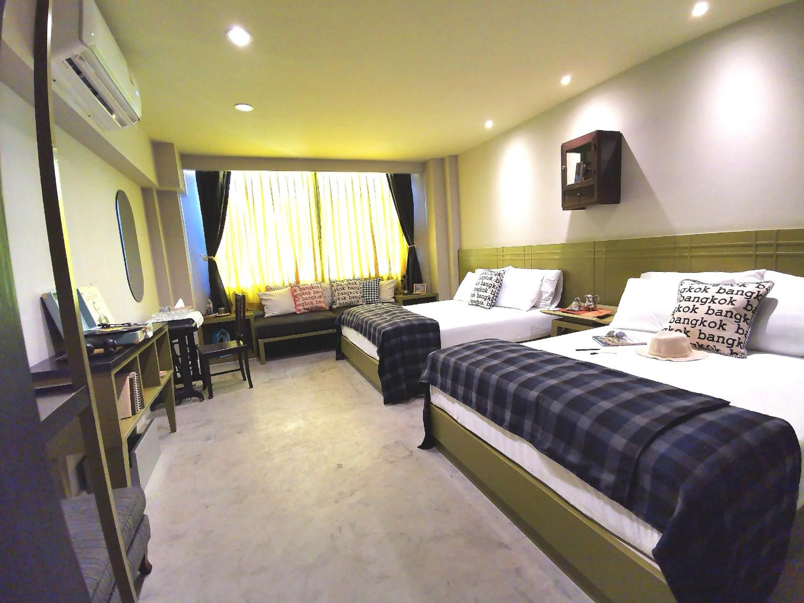 Bedroom, Bed in Chomm House