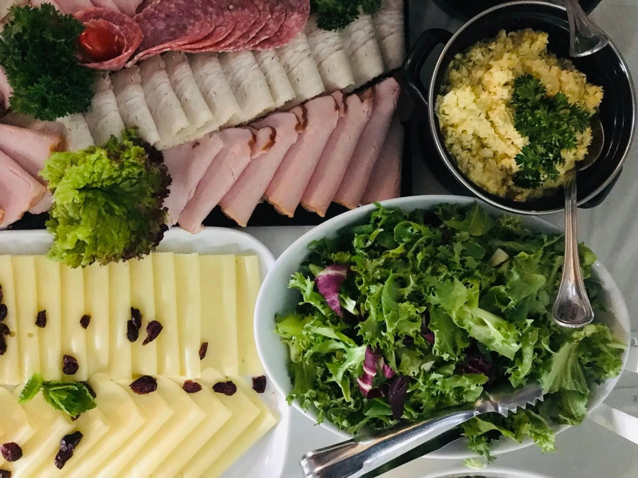 Restaurant/places to eat in Hotel Sulbin