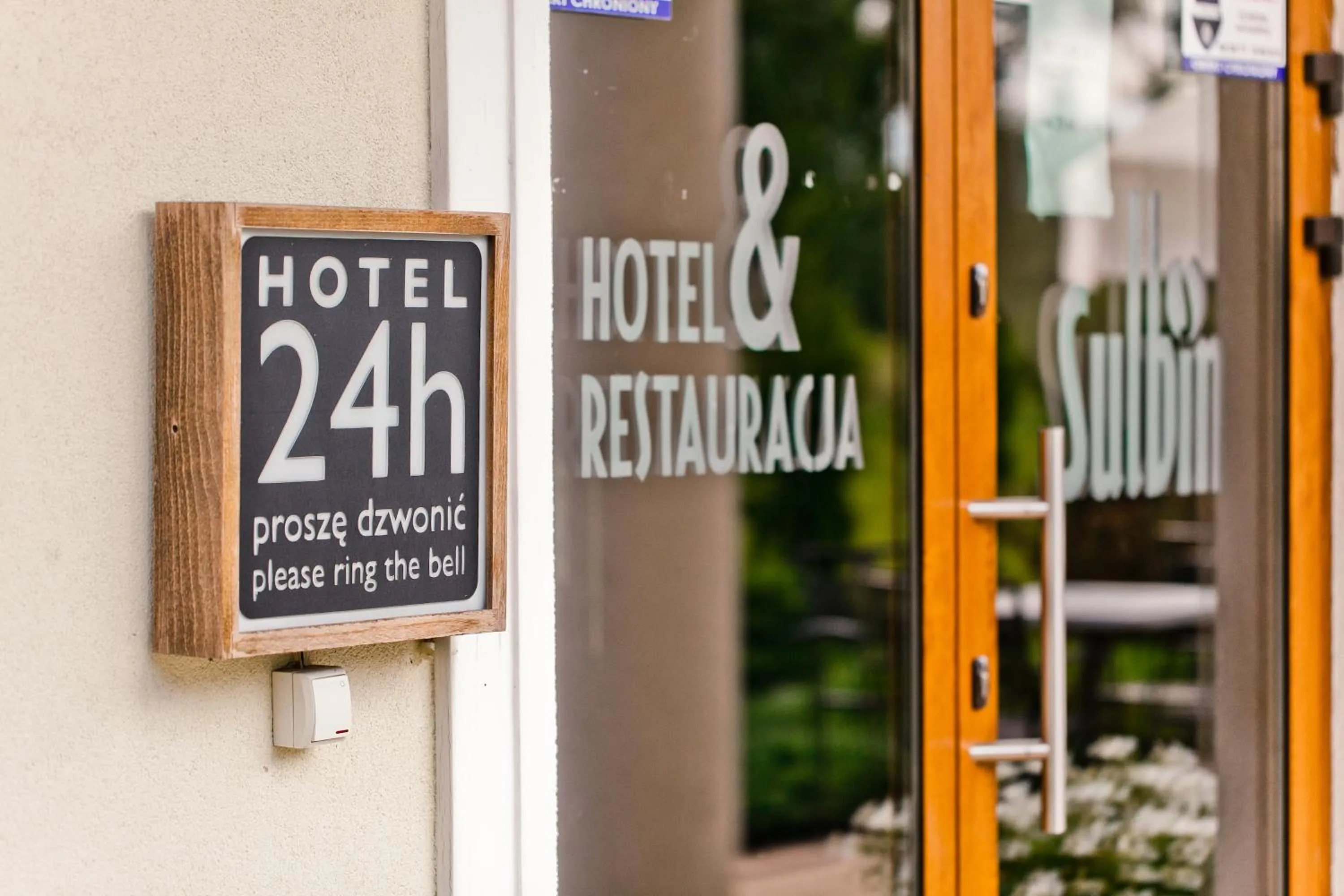 Restaurant/places to eat in Hotel Sulbin