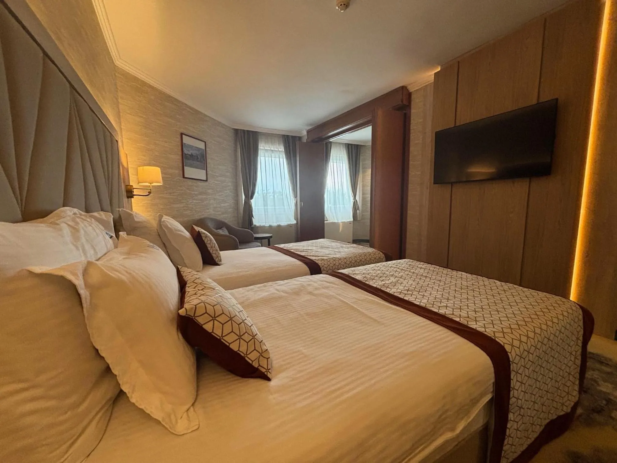 Bed in Hissar Spa Hotel