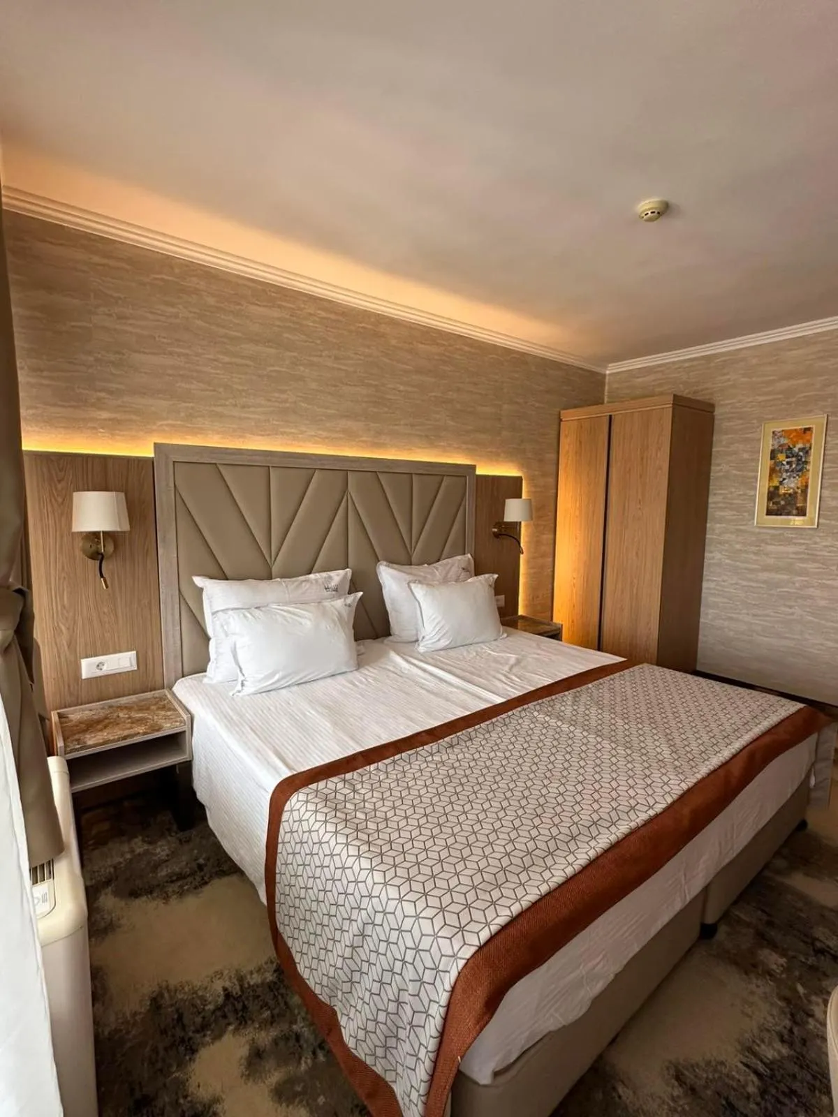 Bedroom, Bed in Hissar Spa Hotel
