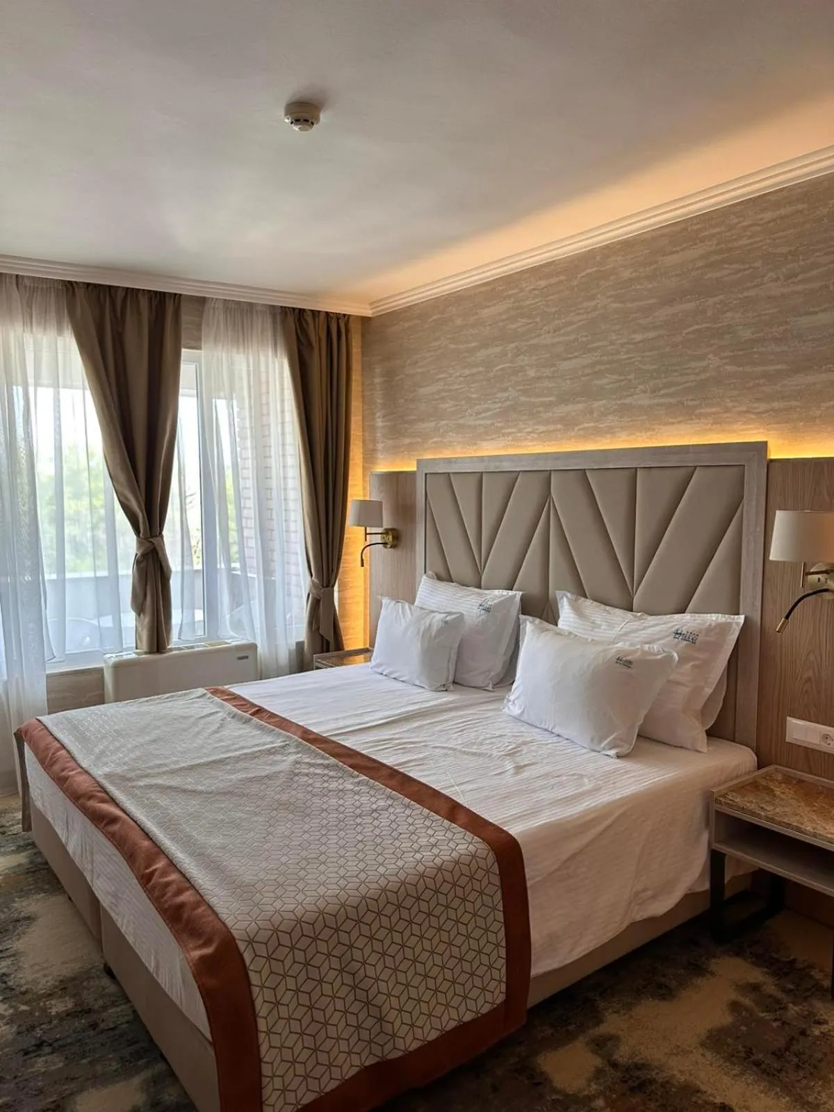 Bedroom, Bed in Hissar Spa Hotel