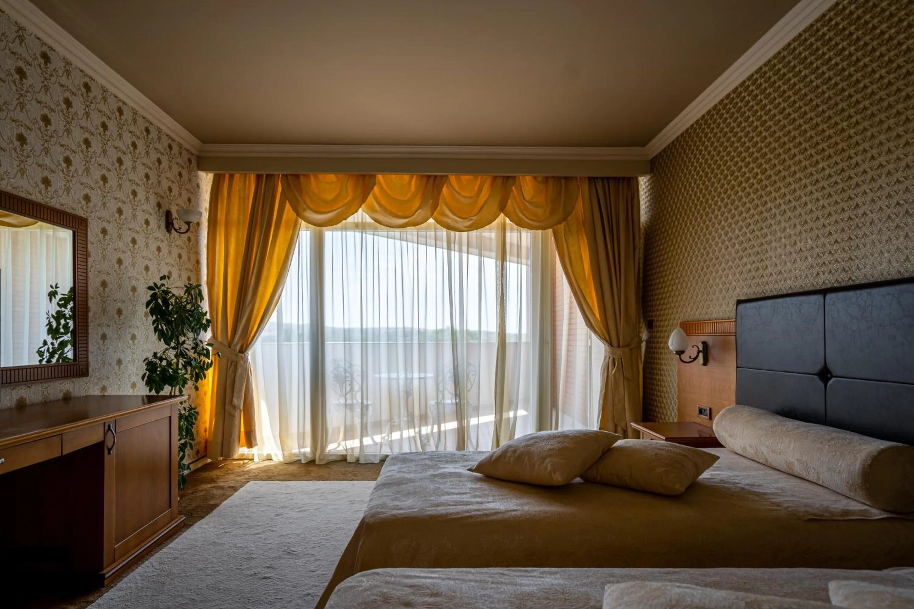 Bed in Hissar Spa Hotel