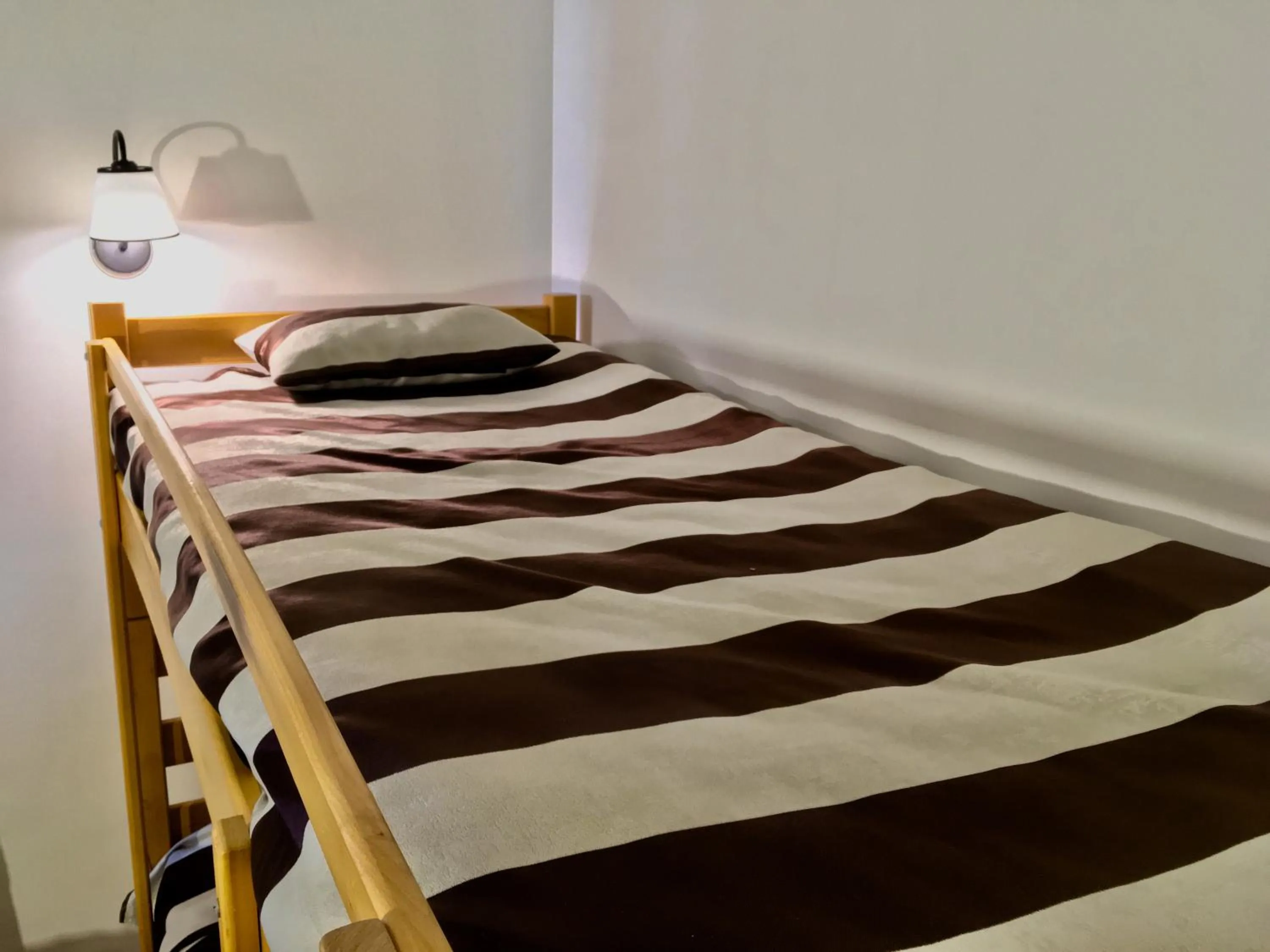 bunk bed, Bed in Chateau Napareuli