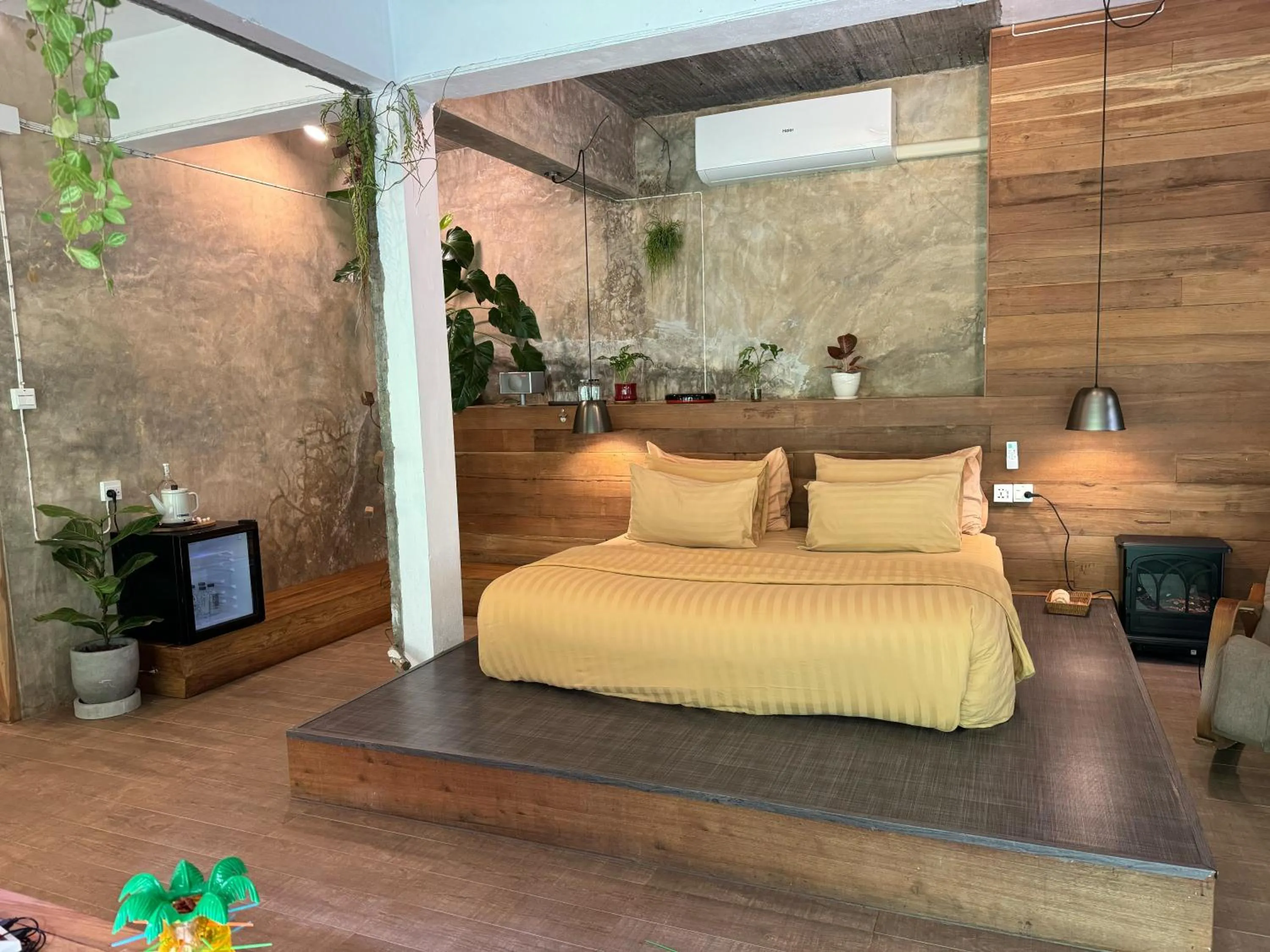 Bed in Woo Ma Ca Moo