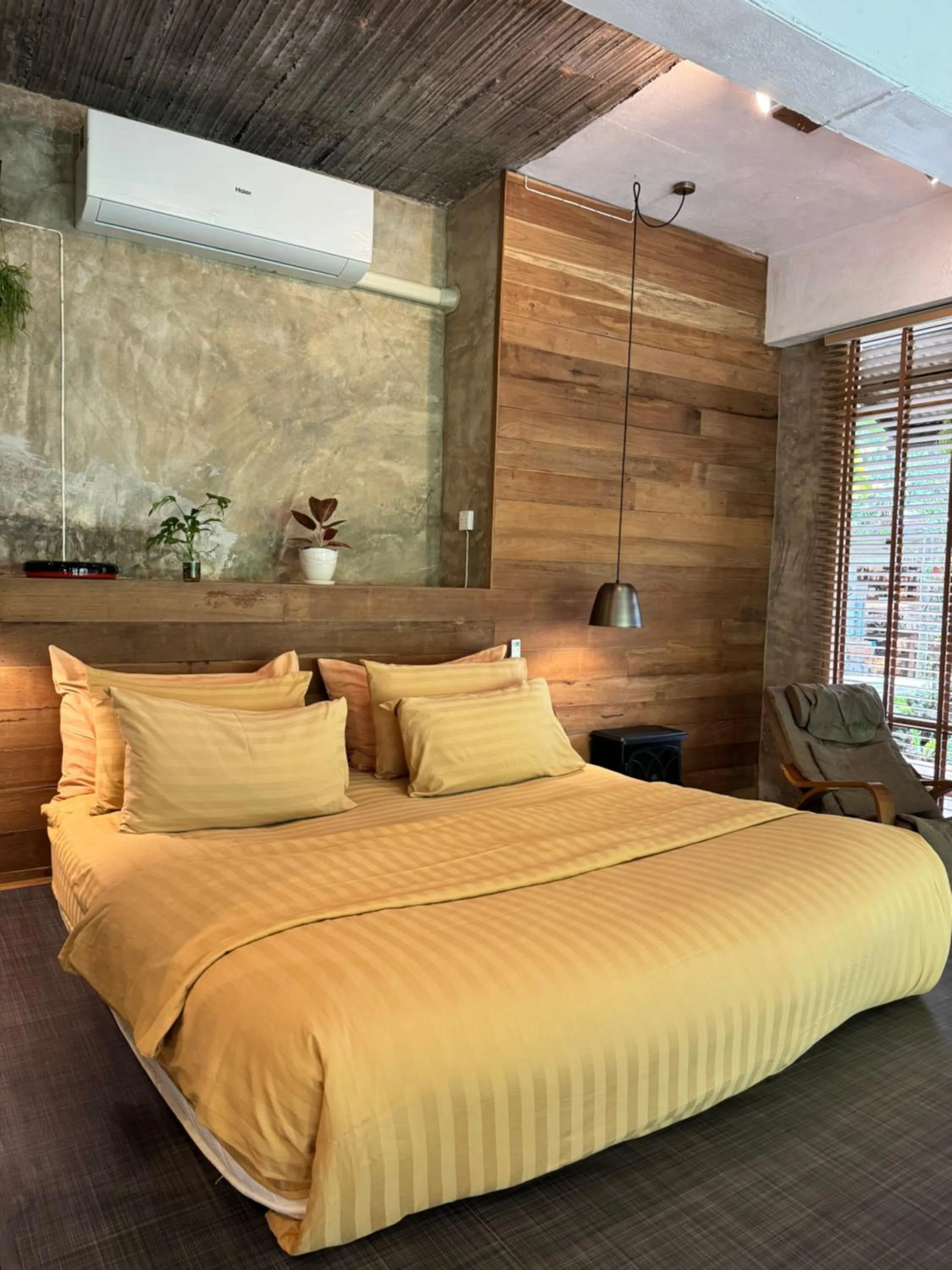 Bed in Woo Ma Ca Moo