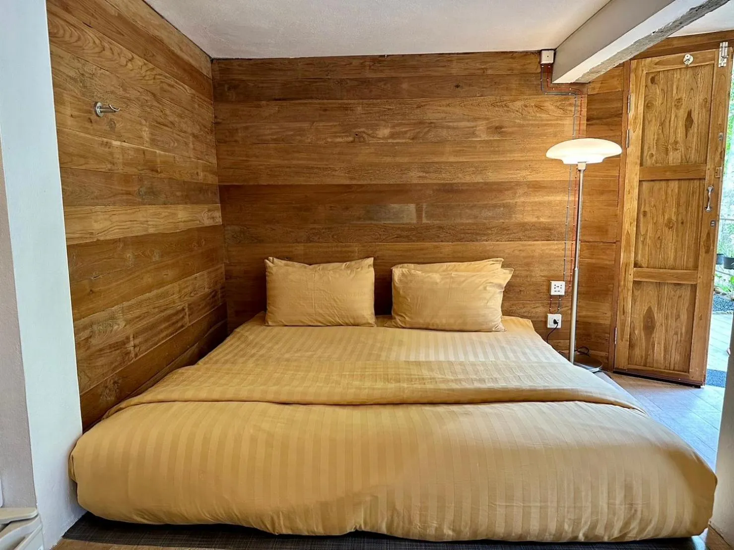 Bed in Woo Ma Ca Moo