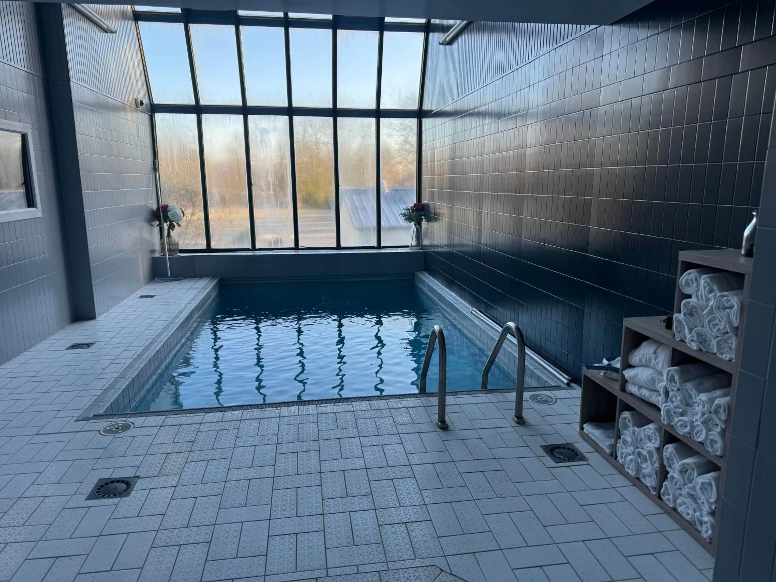 Swimming pool in Sure Hotel by Best Western Argentan