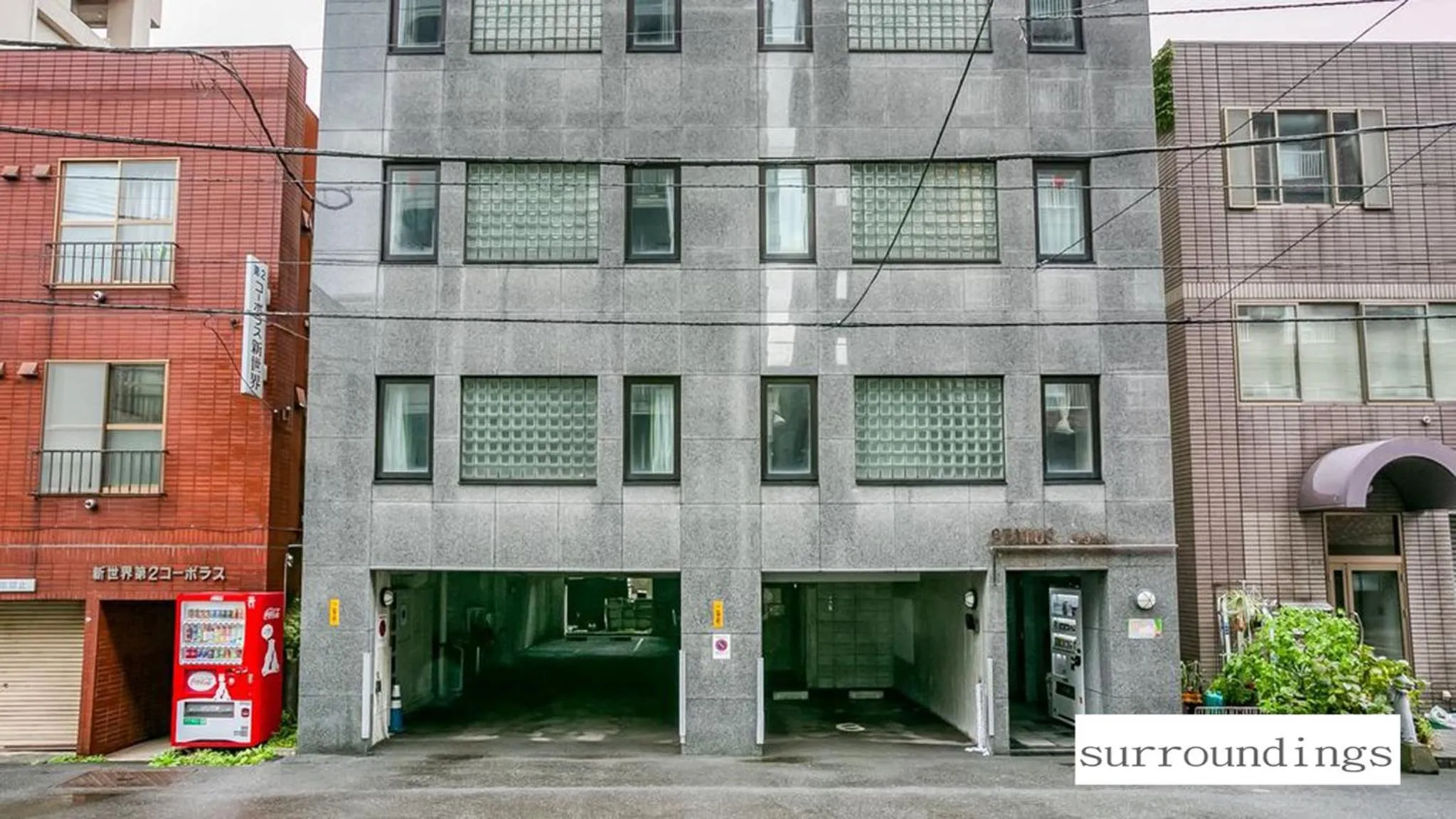 Facade/entrance in Aparthotel Status59