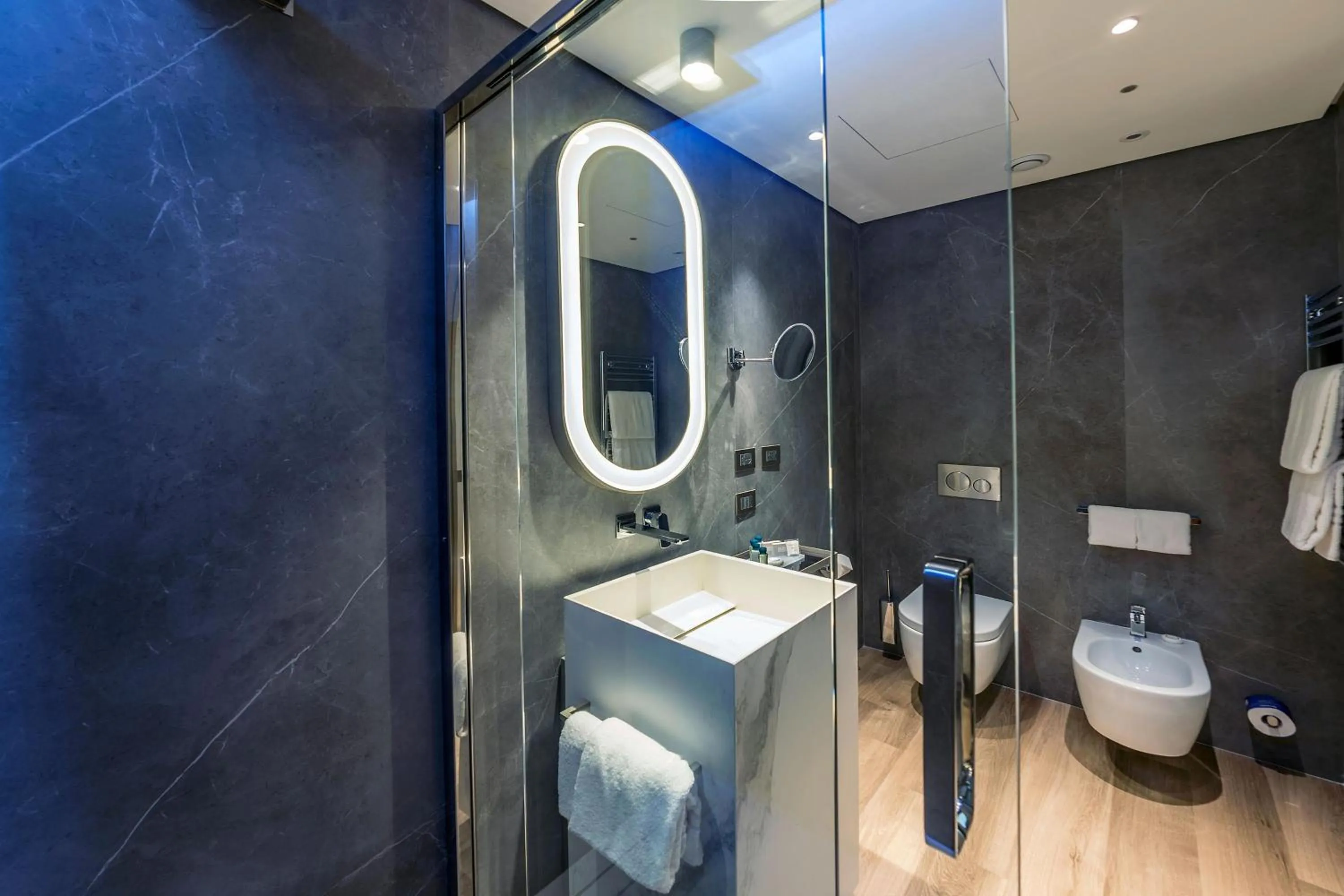 Bathroom in The Regency, Rome, a Tribute Portfolio Hotel