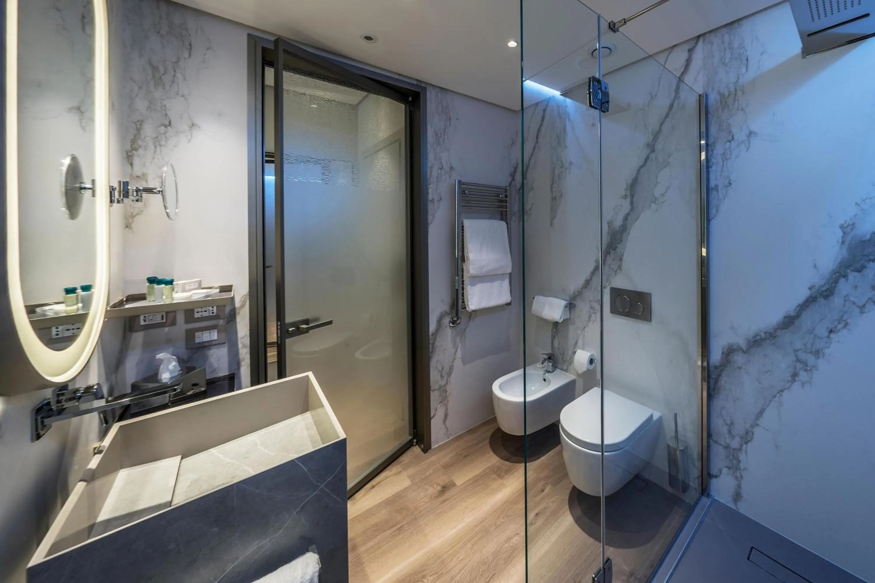 Bathroom in The Regency, Rome, a Tribute Portfolio Hotel