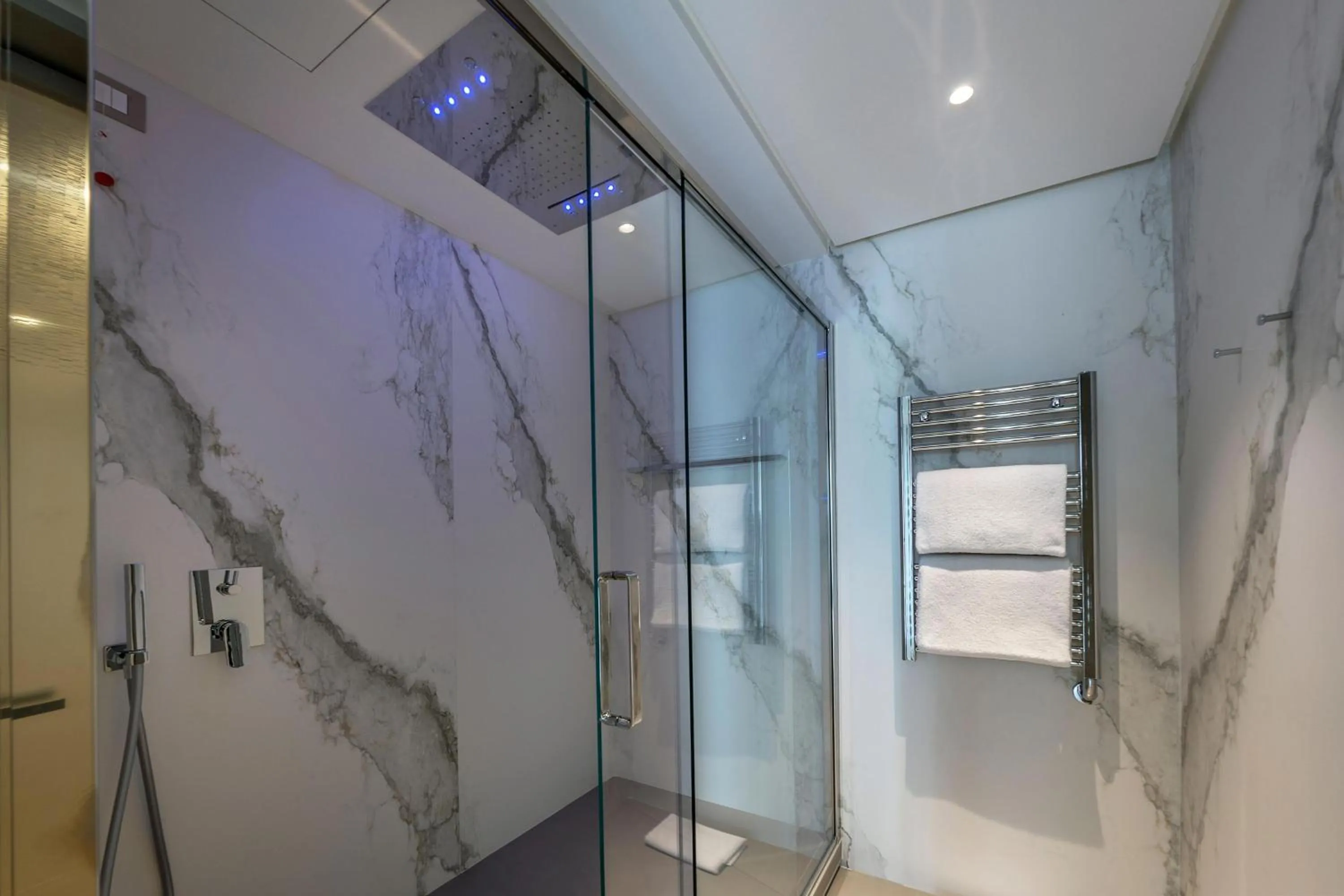 Bathroom in The Regency, Rome, a Tribute Portfolio Hotel