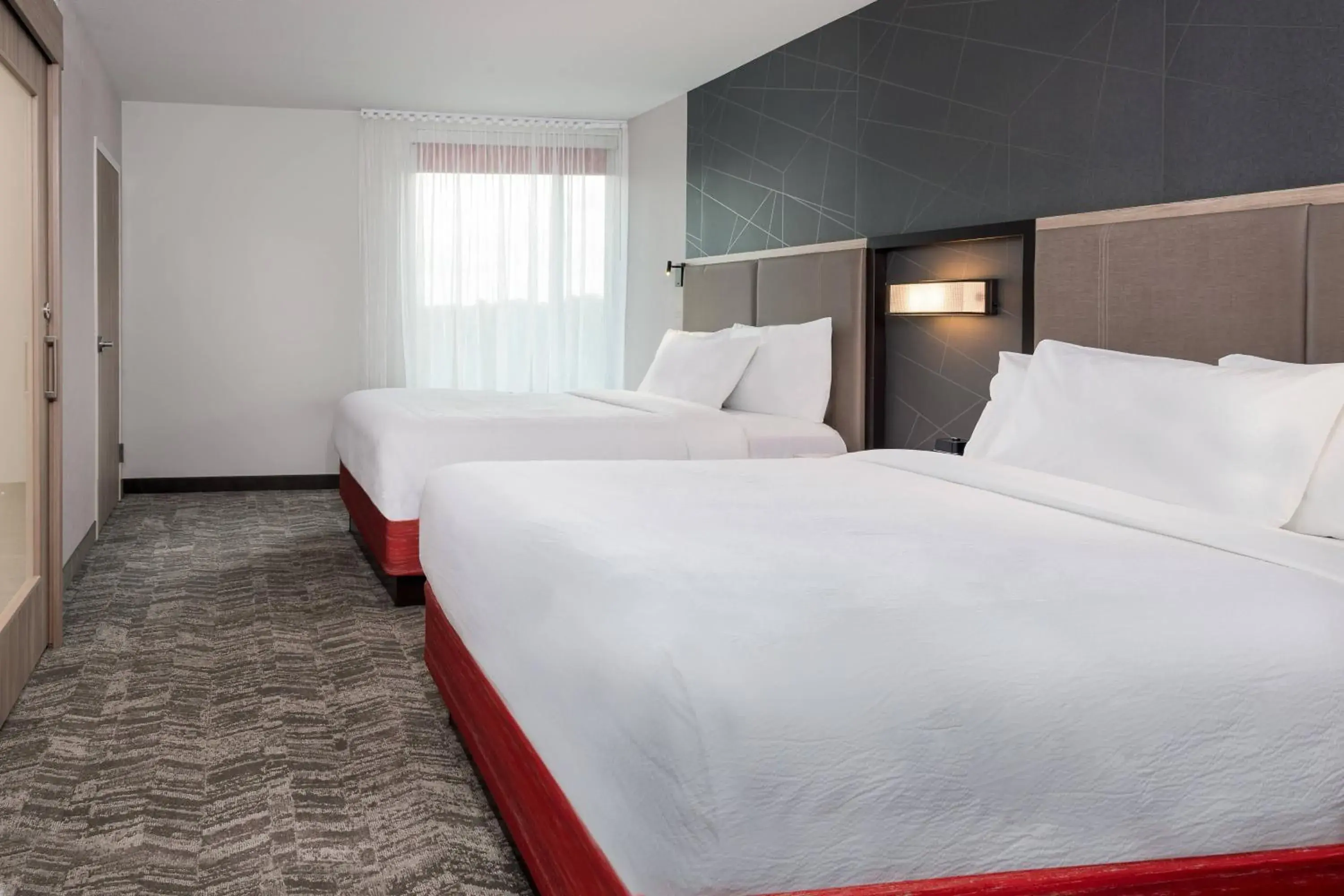 Queen Suite with Tub - Mobility Accessible in SpringHill Suites Lakeland Queen Suite with Tub - Mobility Accessible in SpringHill Suites Lakeland