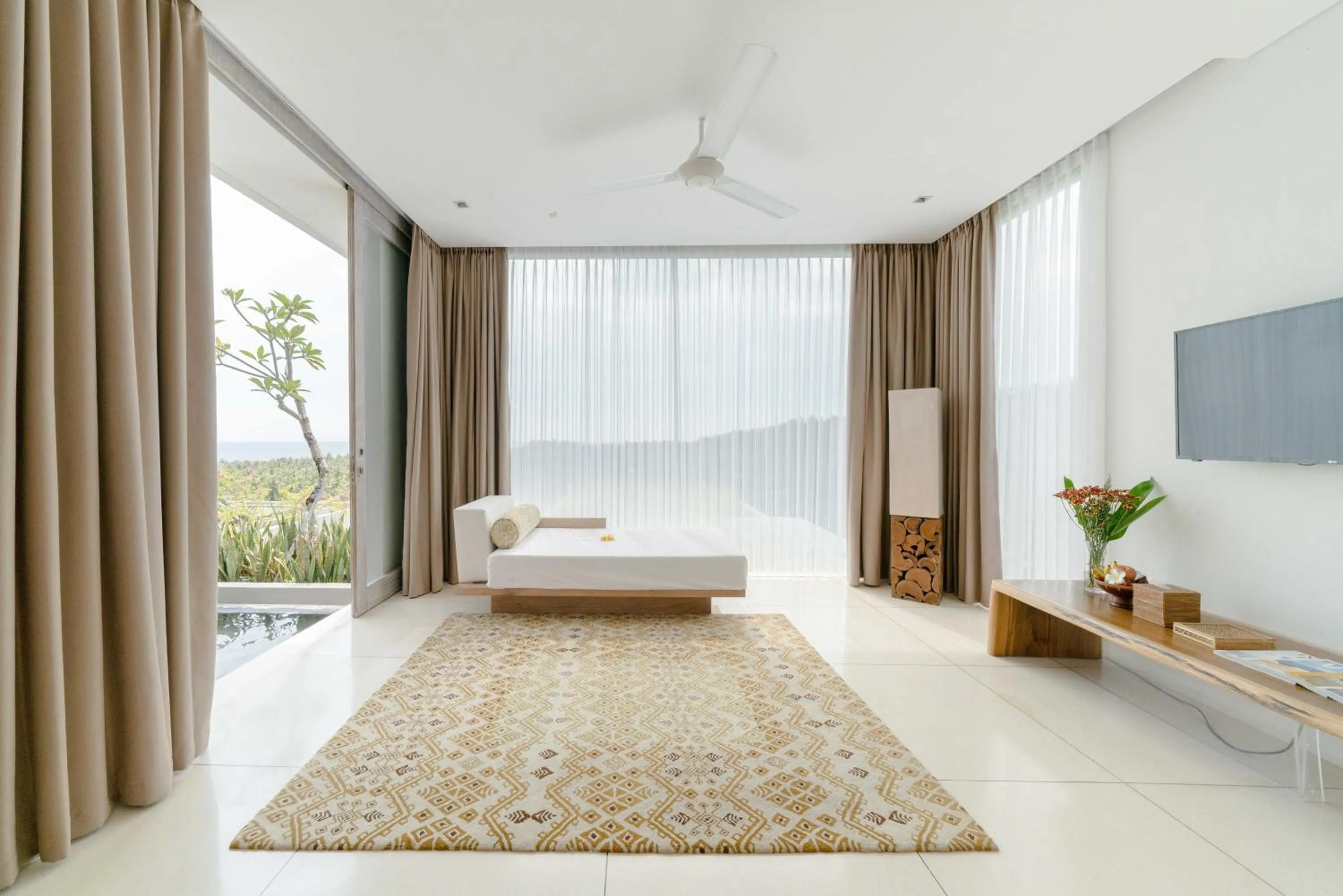 TV and multimedia, Bed in Svarga Resort Lombok