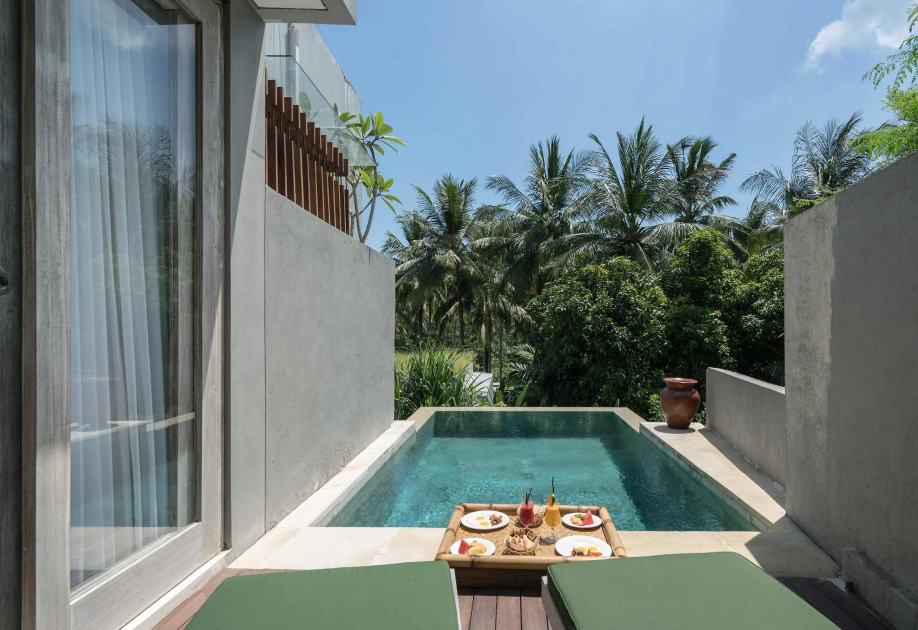 Swimming pool in Svarga Resort Lombok