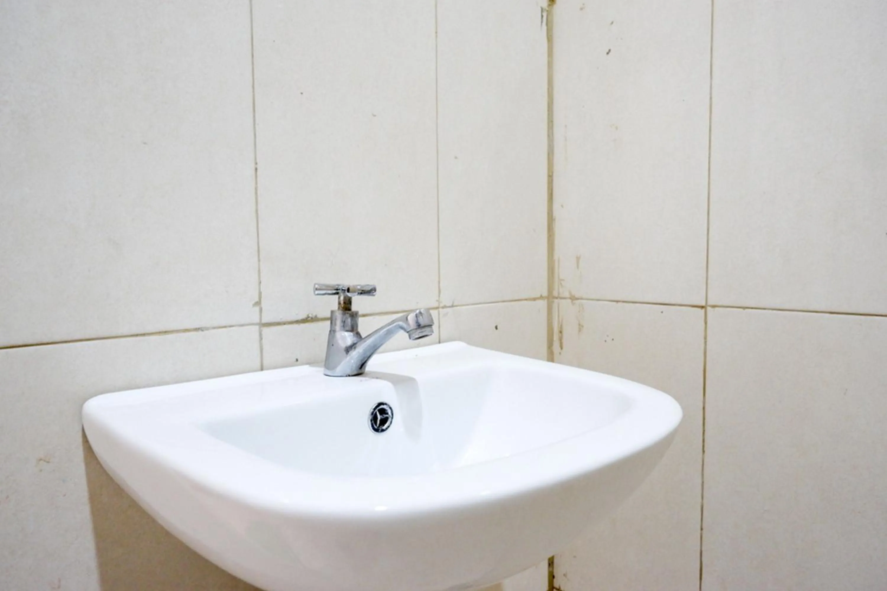 RedDoorz @ Hotel Bumi Palupy