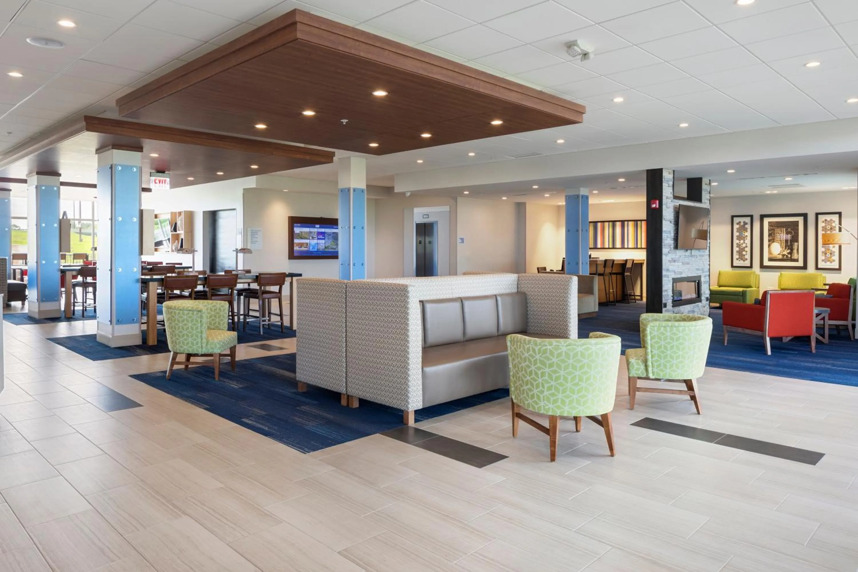 Property building in Holiday Inn Express & Suites - Bourbonnais East - Bradley by IHG