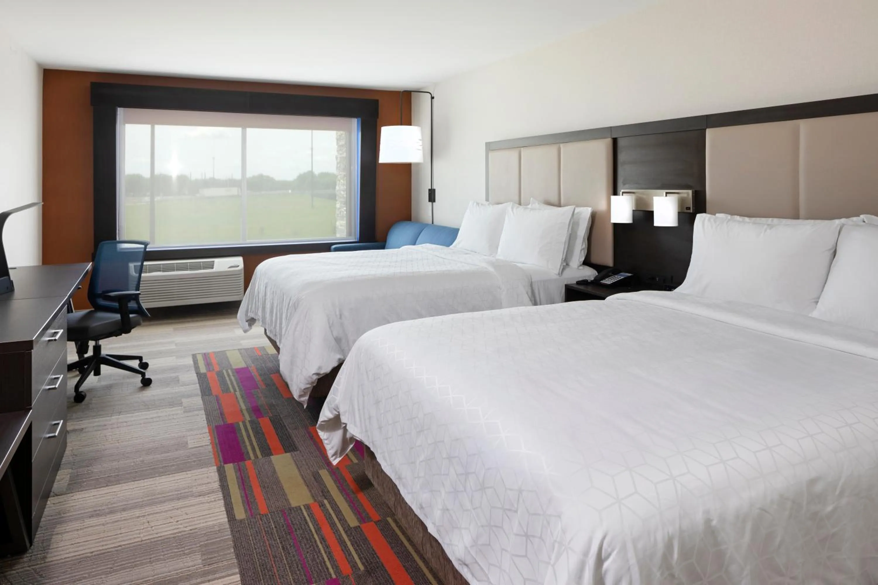 Bed in Holiday Inn Express & Suites - Bourbonnais East - Bradley by IHG
