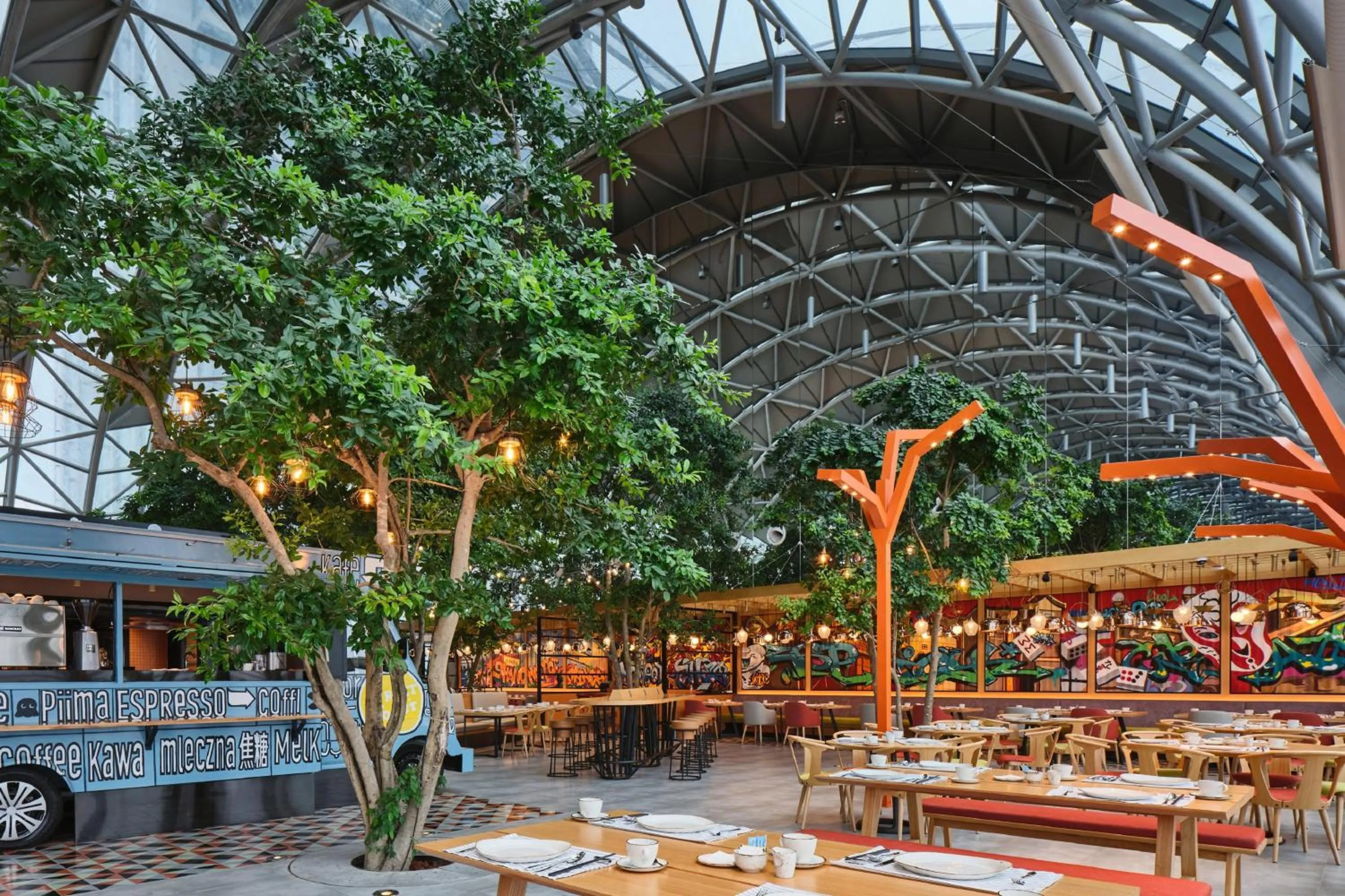 Restaurant/places to eat in InterContinental Chongqing Raffles City by IHG