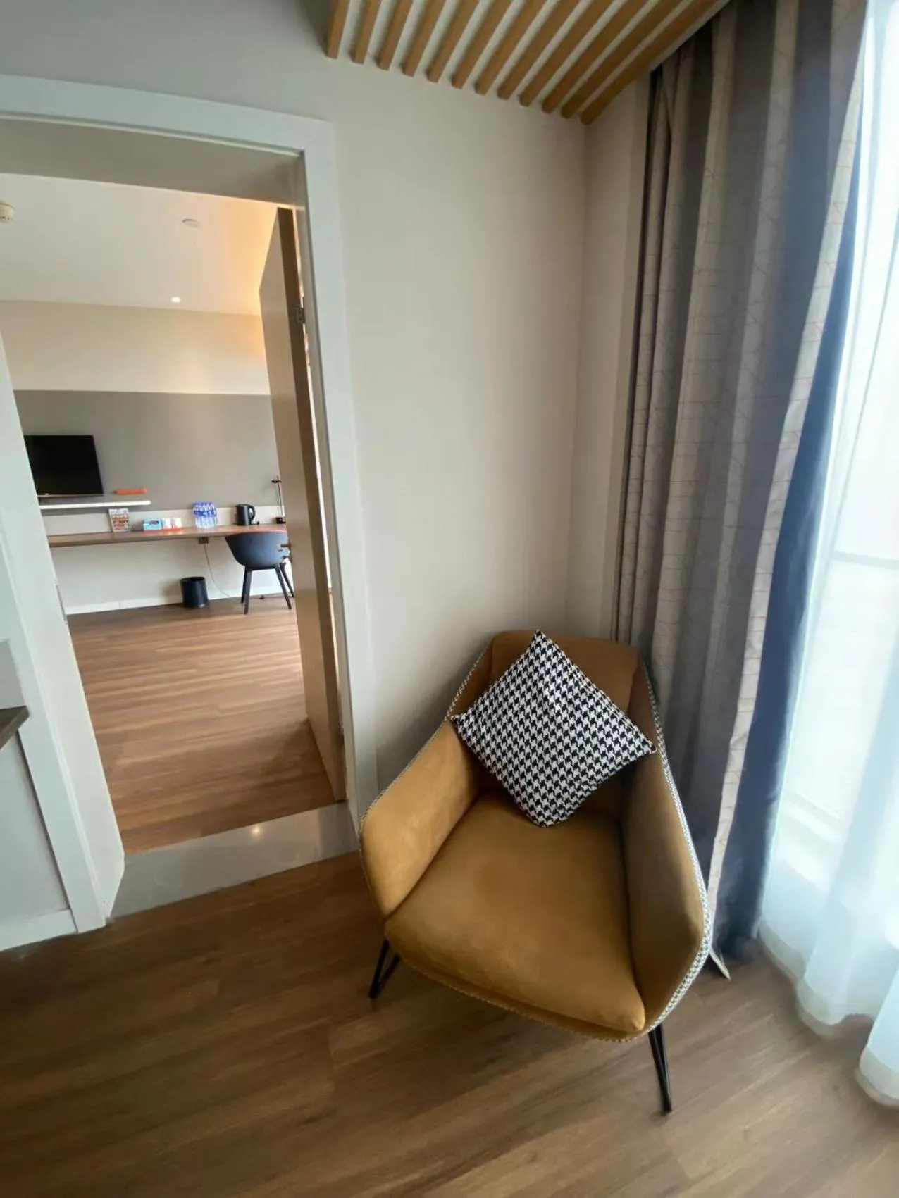 Seating area, Bed in Holiday Inn Express Hangzhou Westlake East by IHG