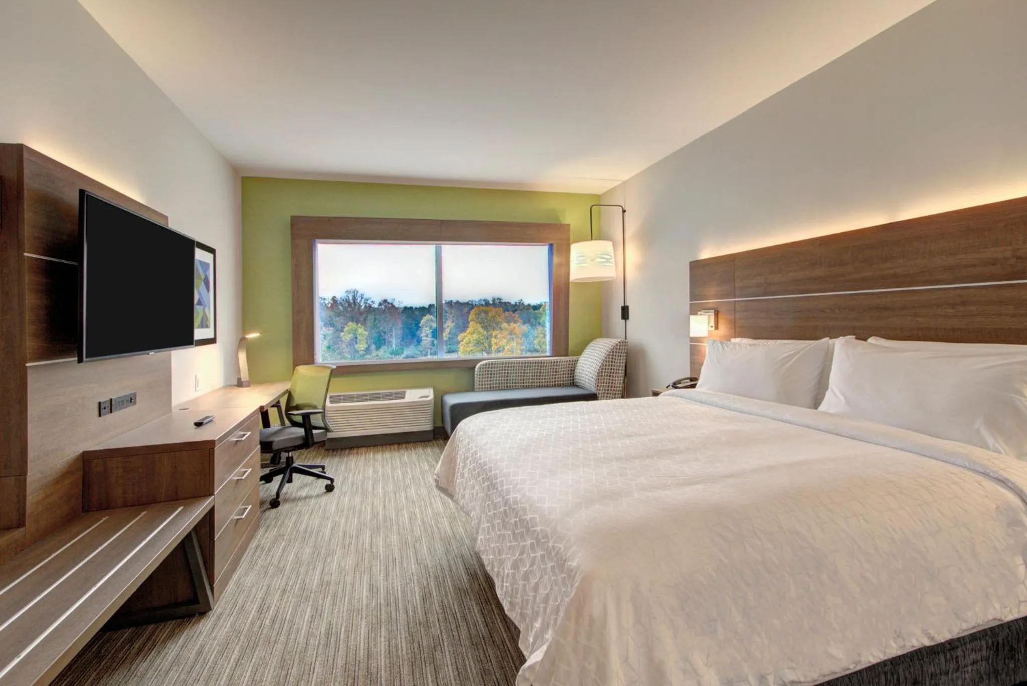 Photo of the whole room, Bed in Holiday Inn Express & Suites Charlotte Southwest by IHG