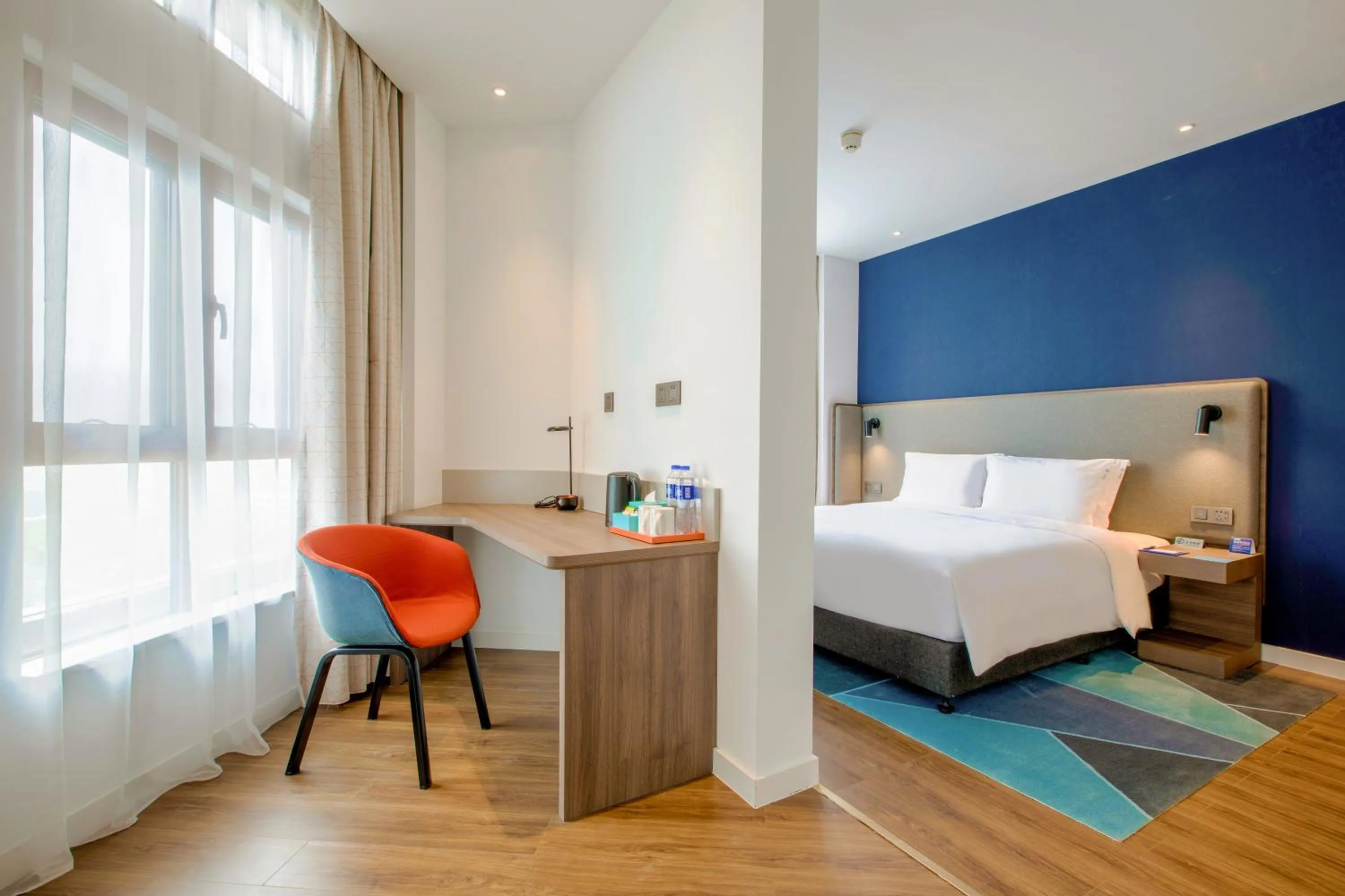 Photo of the whole room, Bed in Holiday Inn Express Zhangjiagang Free Trade Zone by IHG