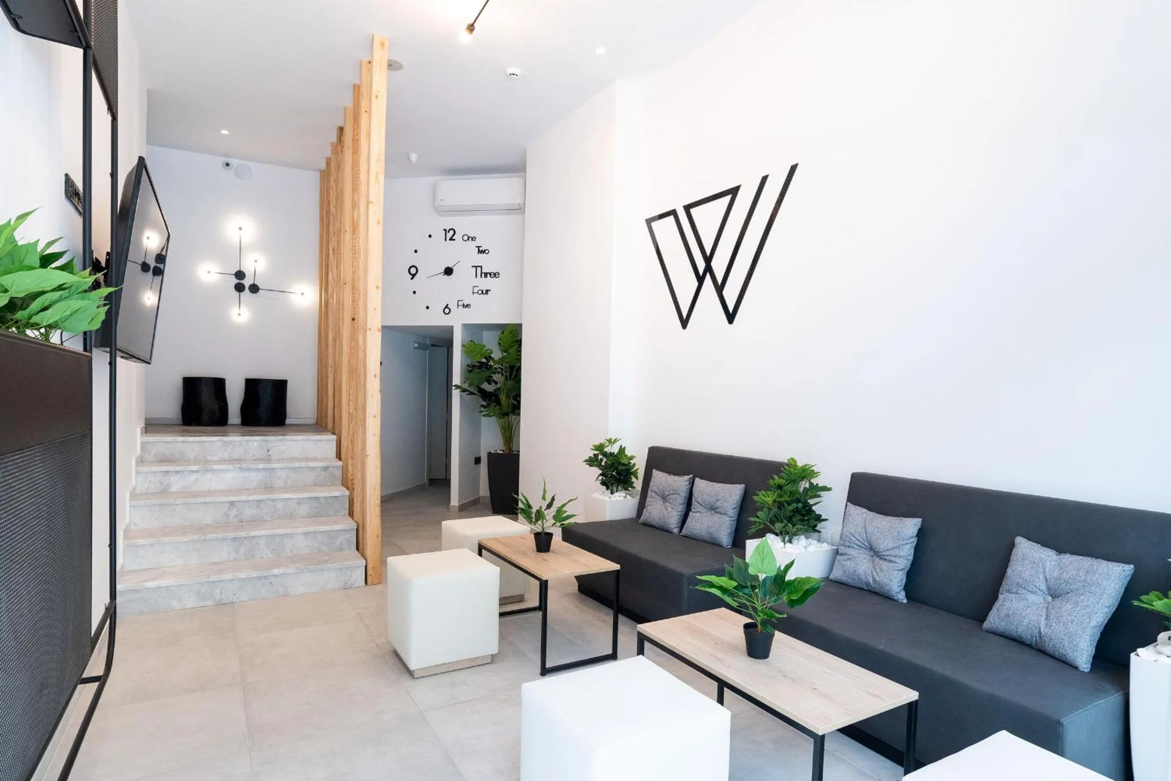 Lobby or reception in White 9