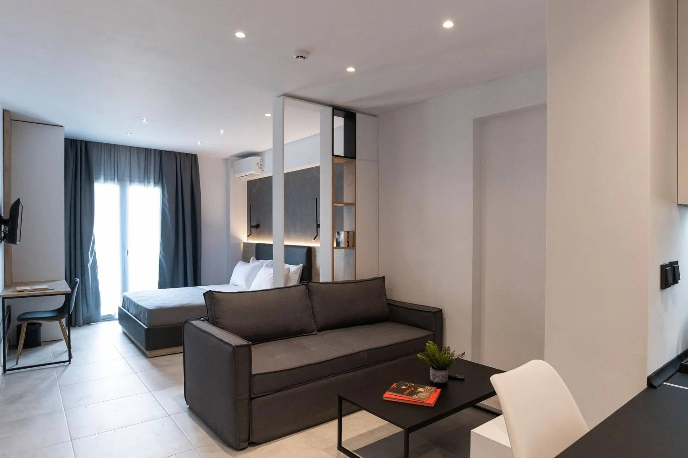 Seating area in White 9