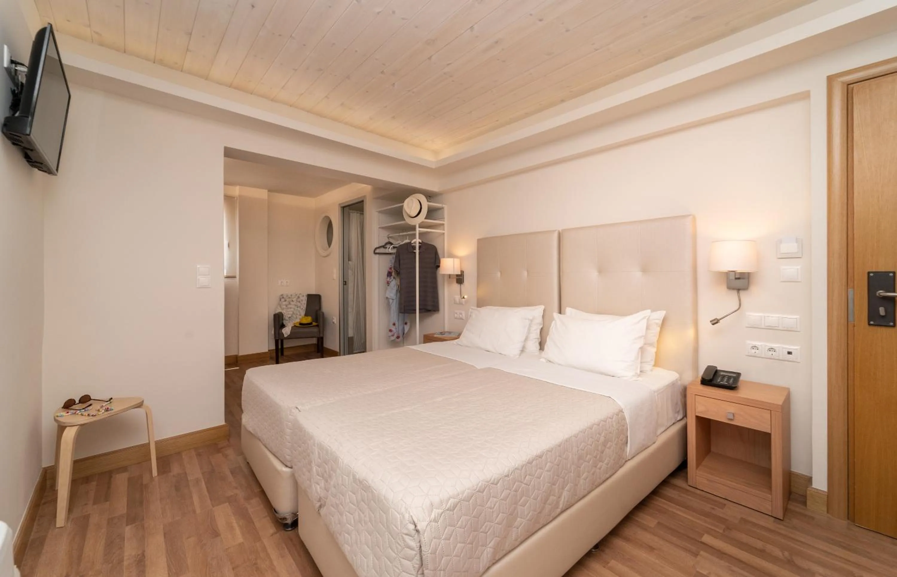 Bed in Karalis City Hotel