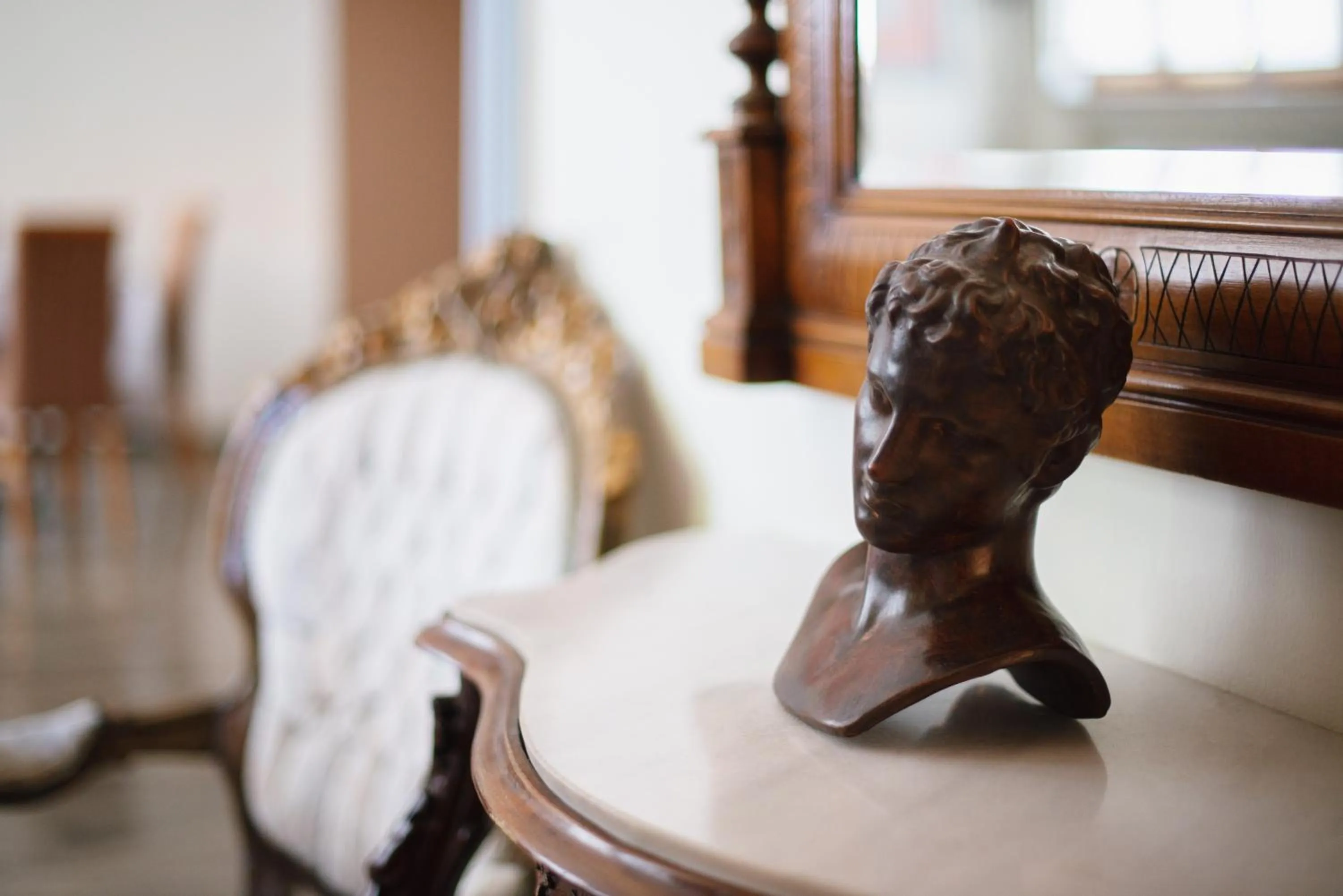 Decorative detail in Karalis City Hotel