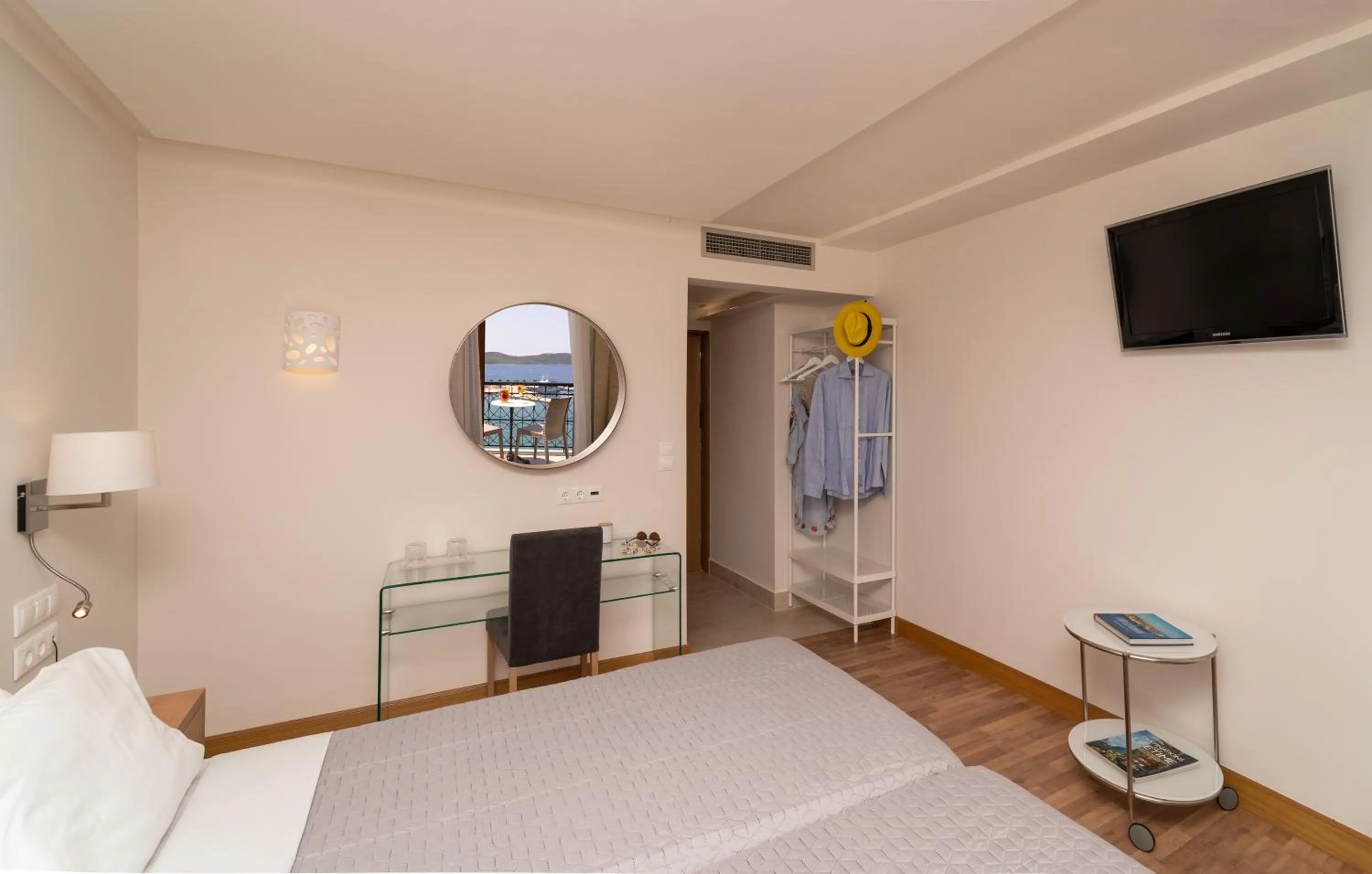 Bed in Karalis City Hotel