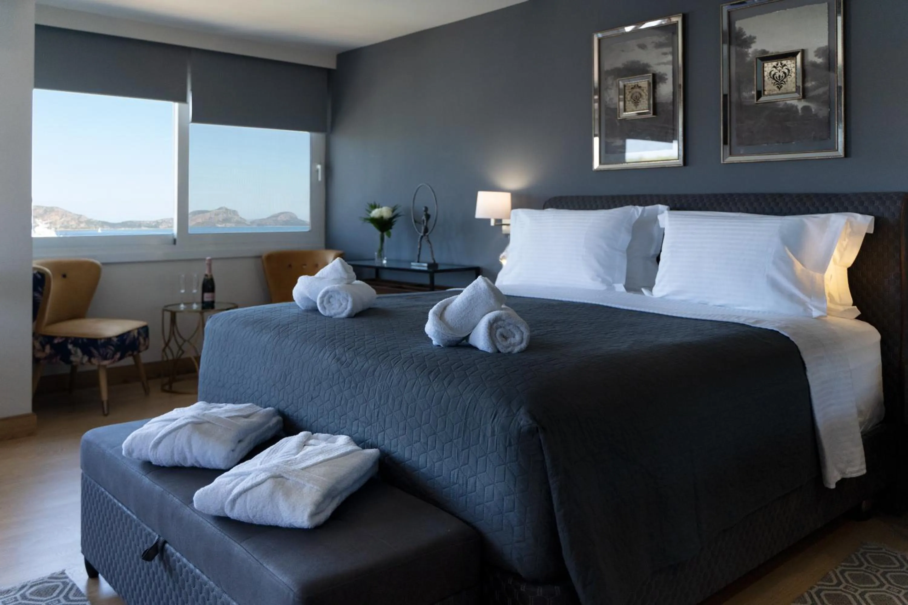 Bed in Karalis City Hotel