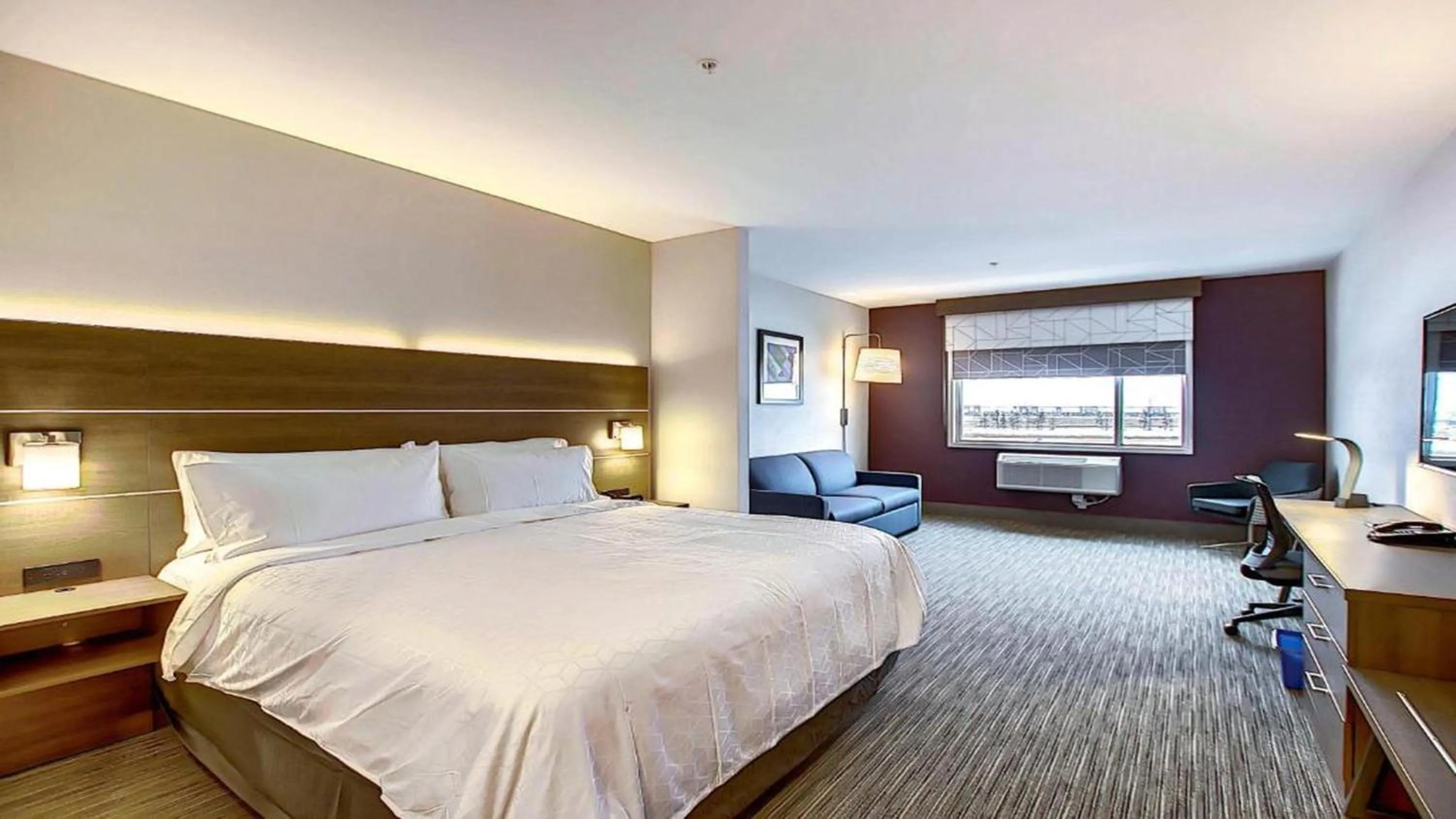 Photo of the whole room, Bed in Holiday Inn Express & Suites - Calgary Airport Trail NE by IHG