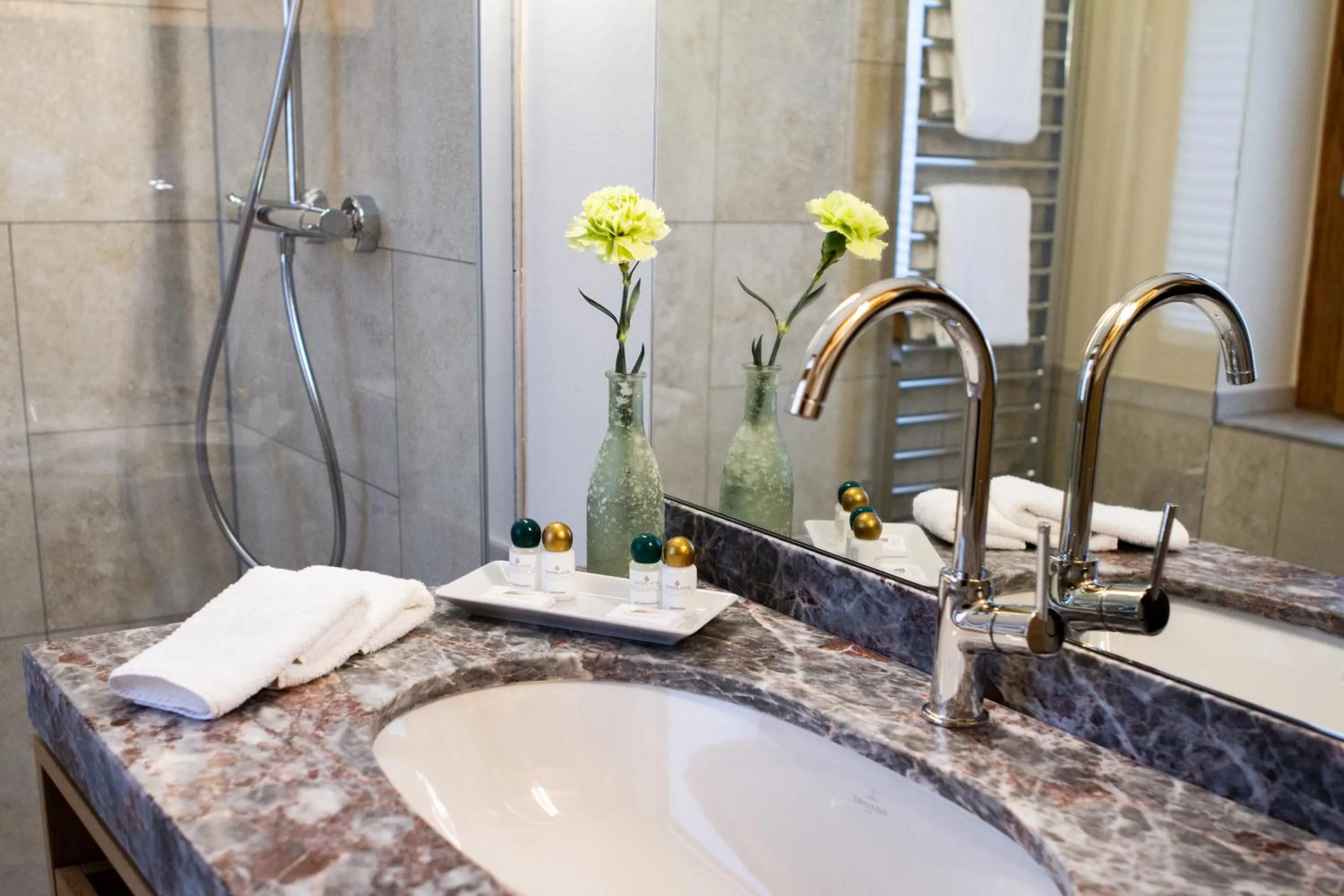 Bathroom in Central-Hotel Kaiserhof