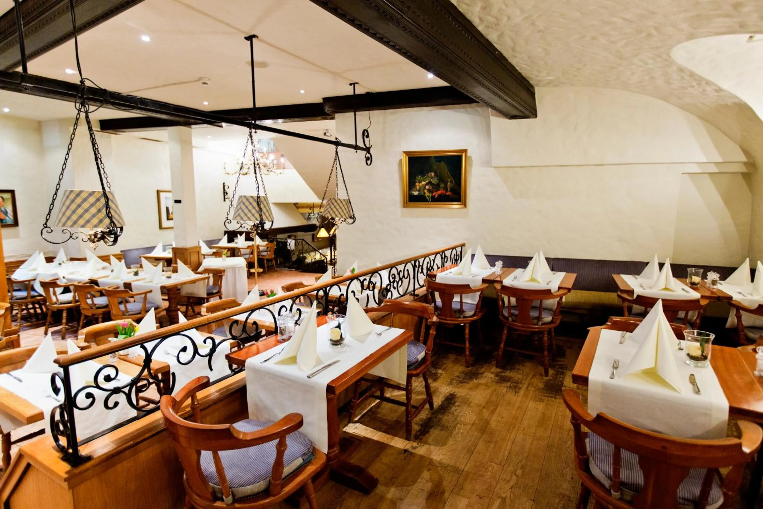 Restaurant/places to eat in Central-Hotel Kaiserhof