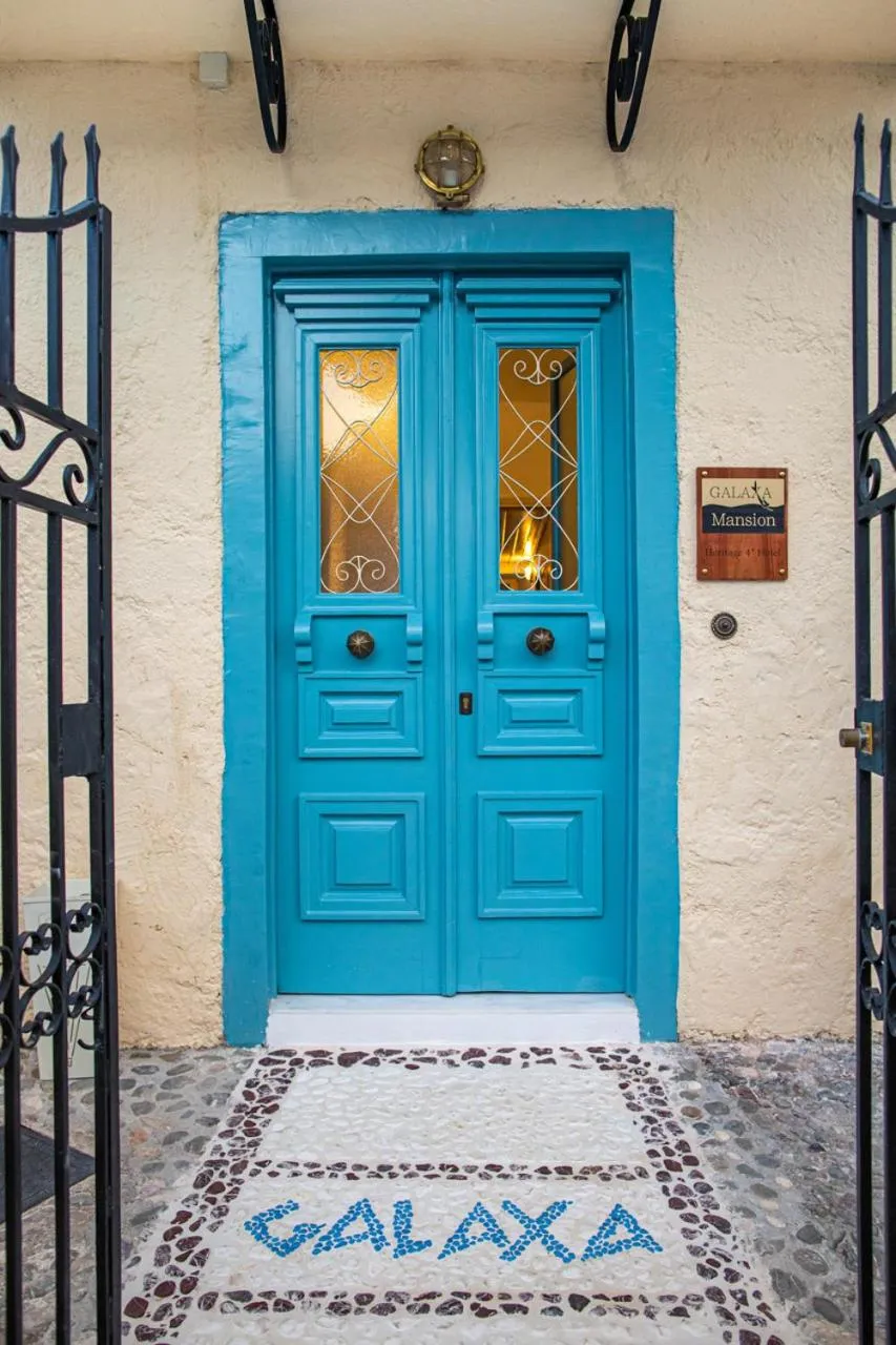 Facade/entrance in Galaxa Mansion