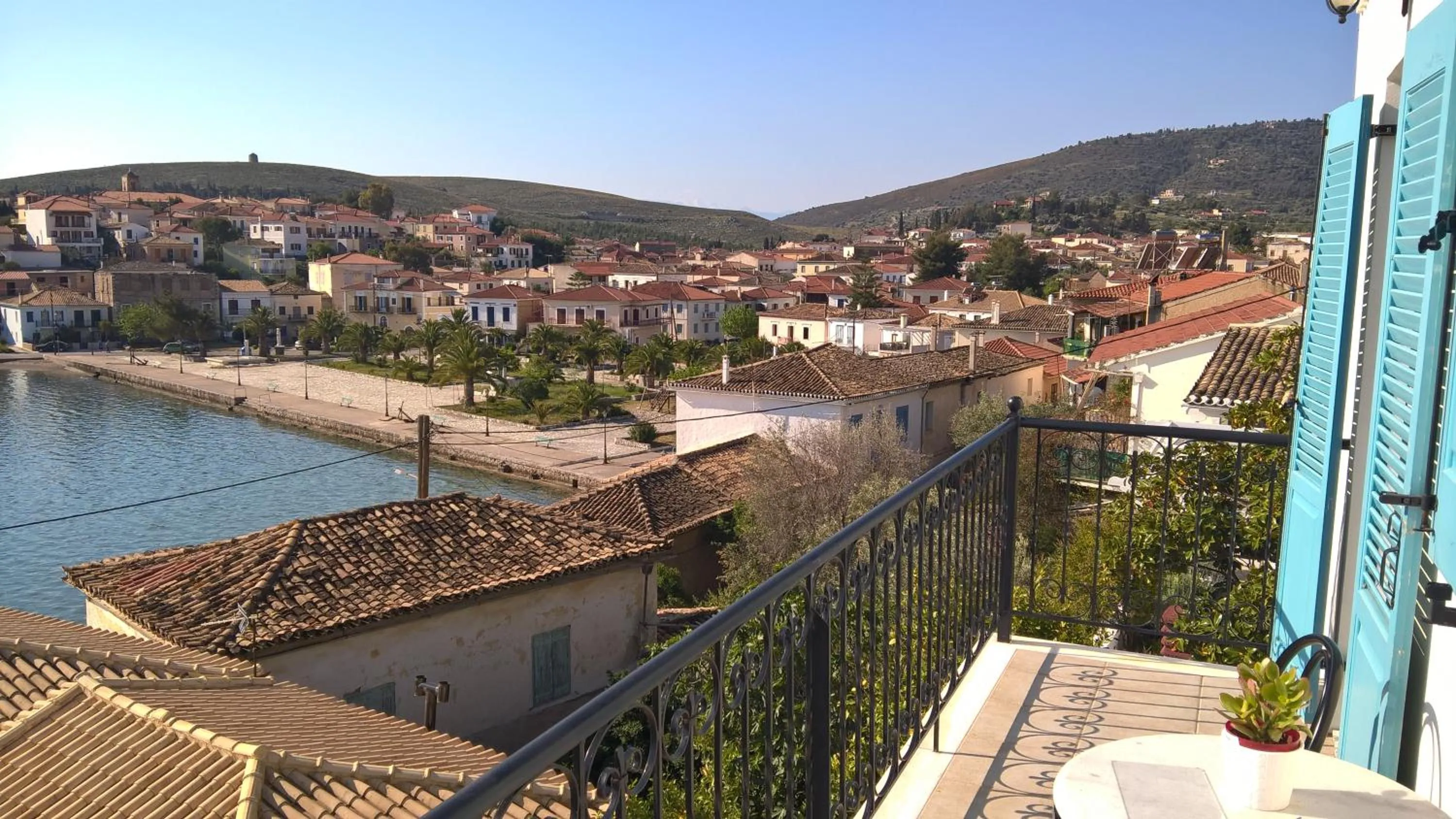 Balcony/Terrace in Galaxa Mansion