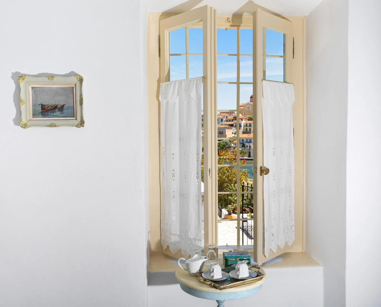 Coffee/tea facilities in Galaxa Mansion