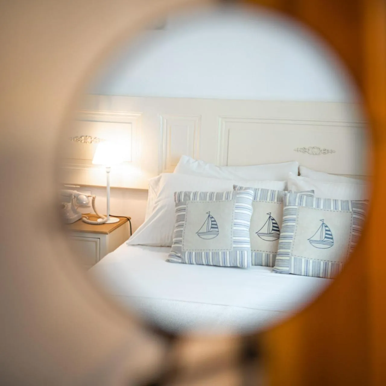 Bed in Galaxa Mansion