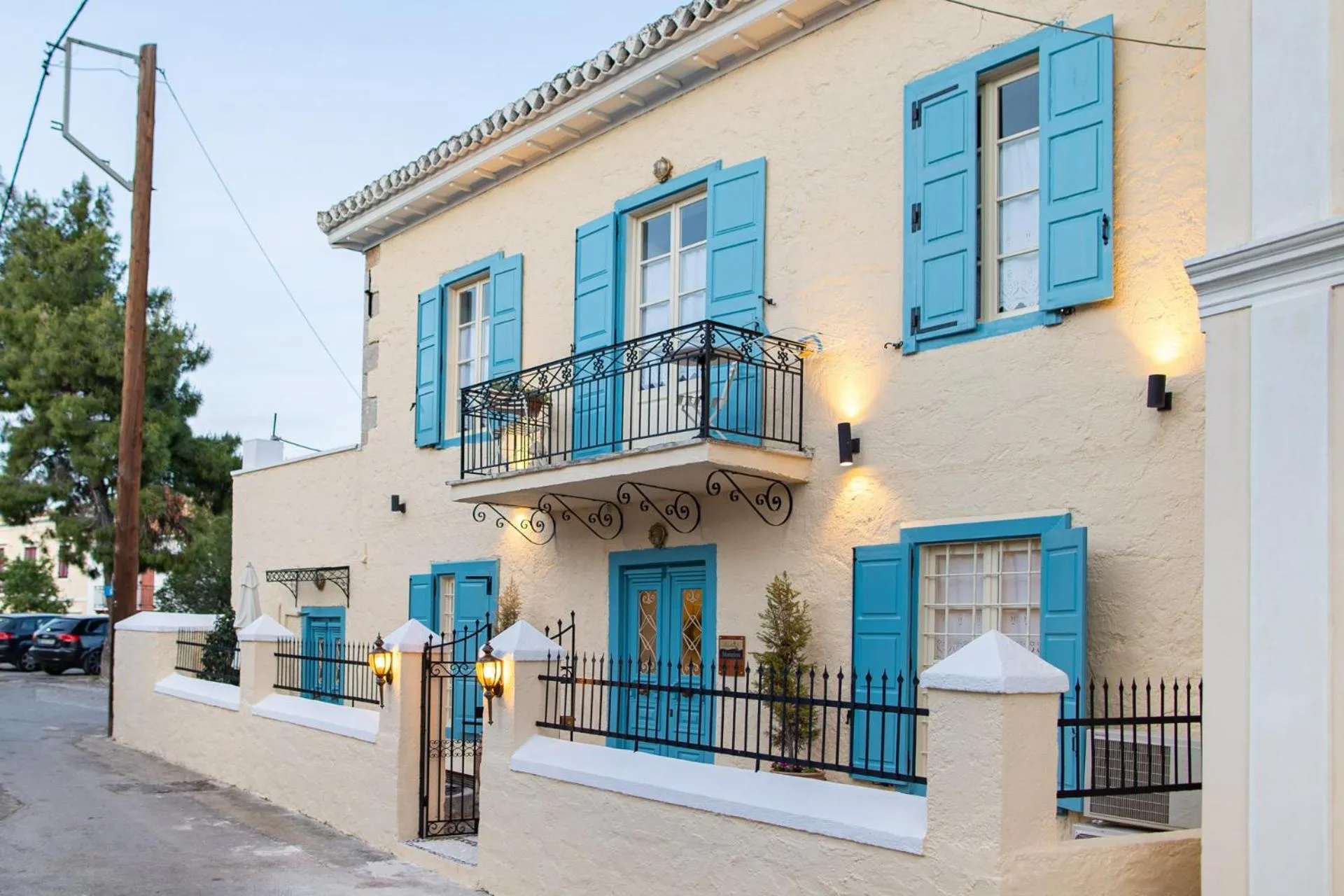 Property building in Galaxa Mansion