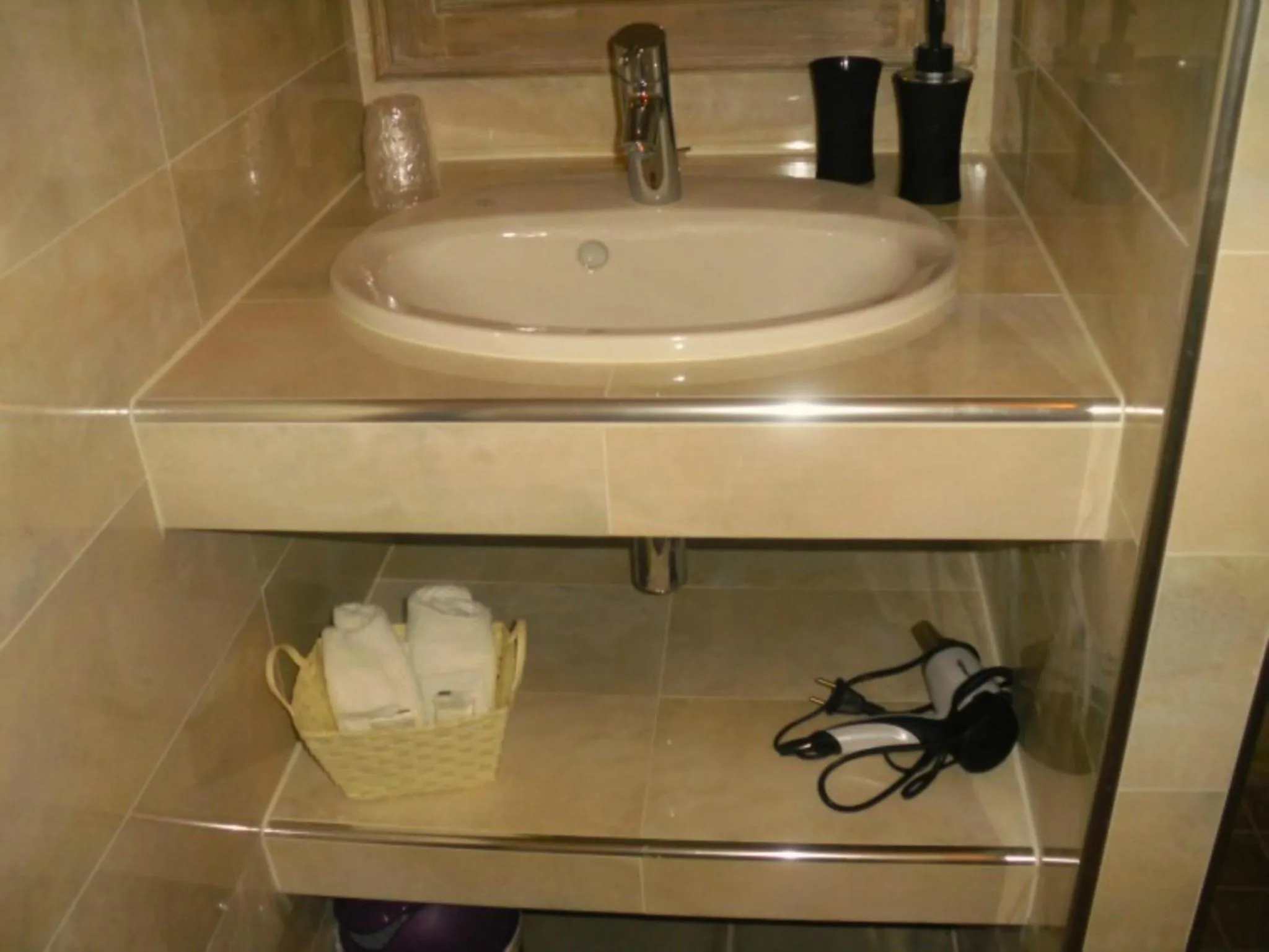 Bathroom in La Dentellière