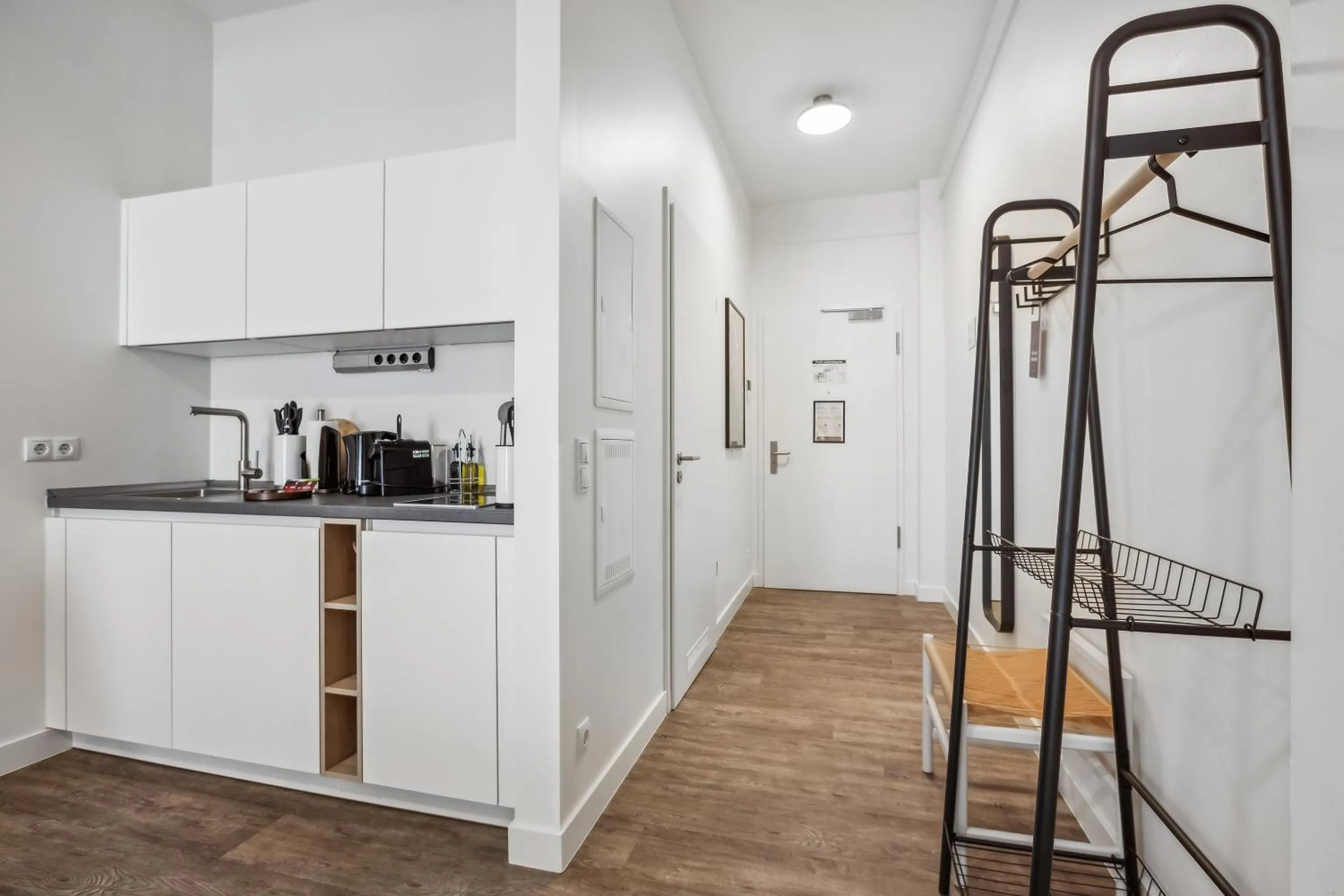 Coffee/tea facilities in Limehome Leipzig Am Brühl