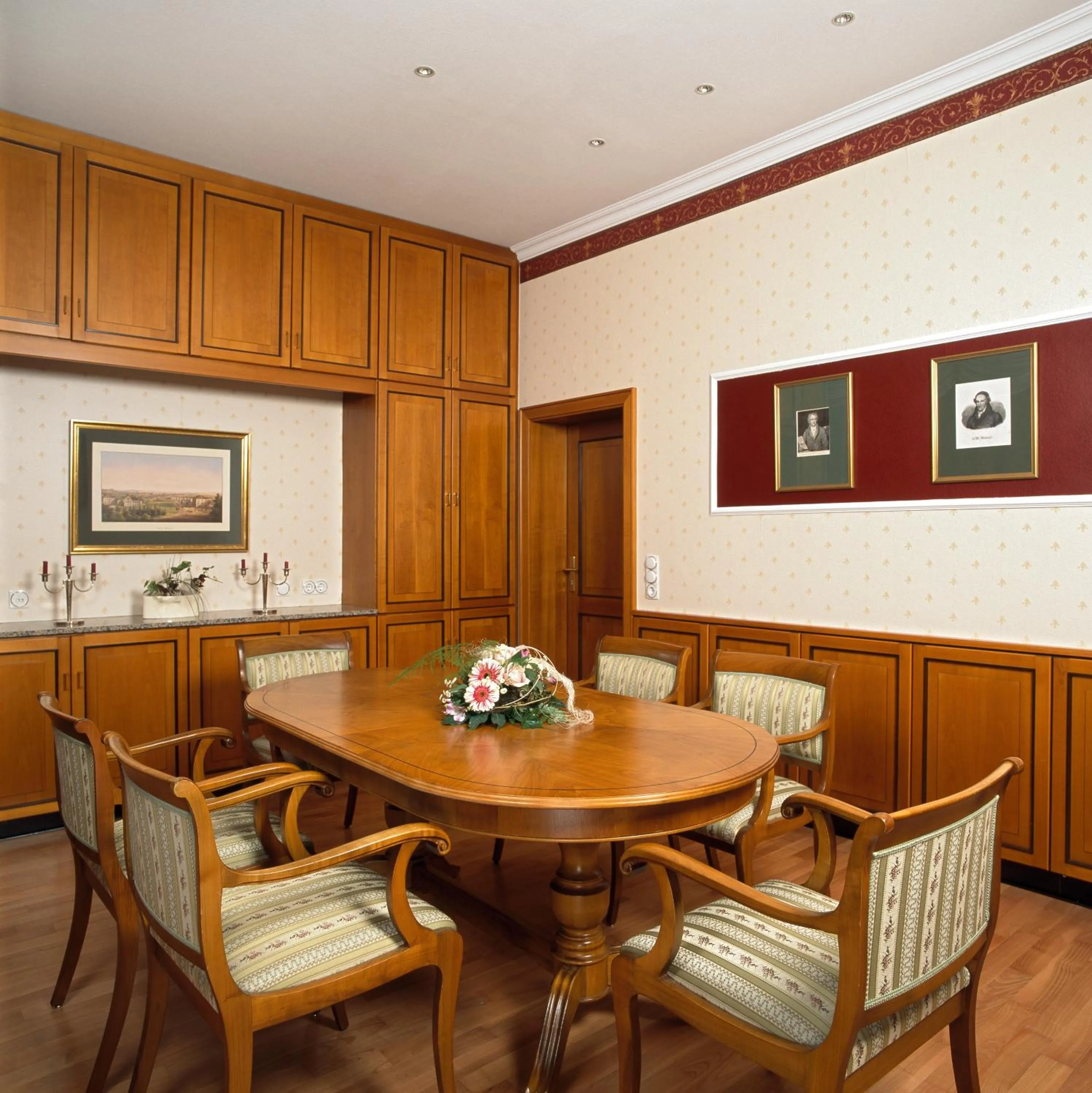 Library in Boutique-Hotel Amalienhof