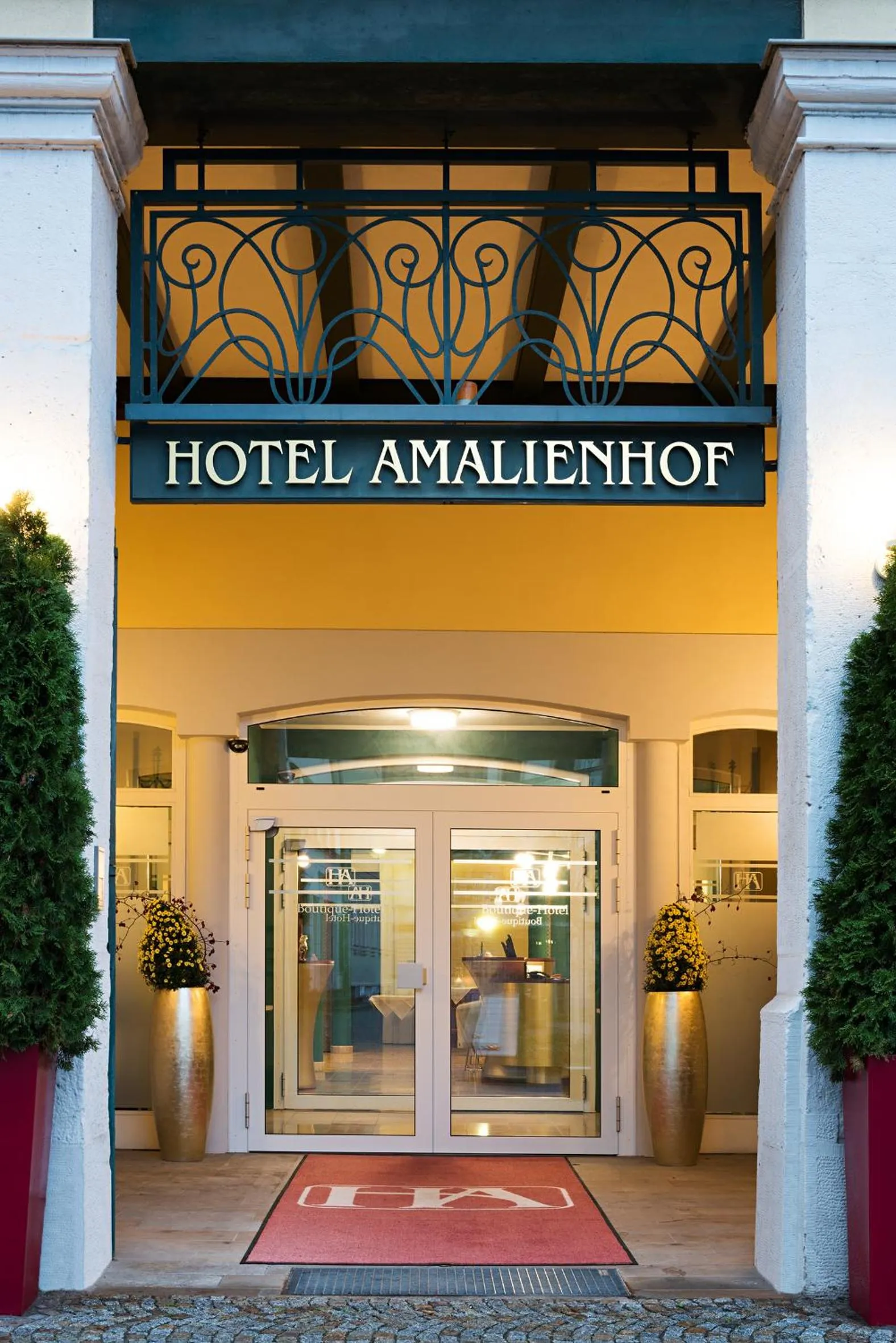 Property building in Boutique-Hotel Amalienhof