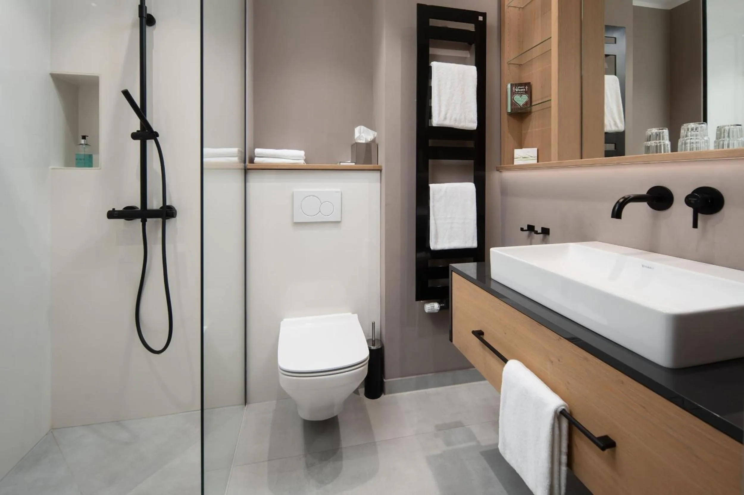 Shower in Hotel FREIZEIT IN