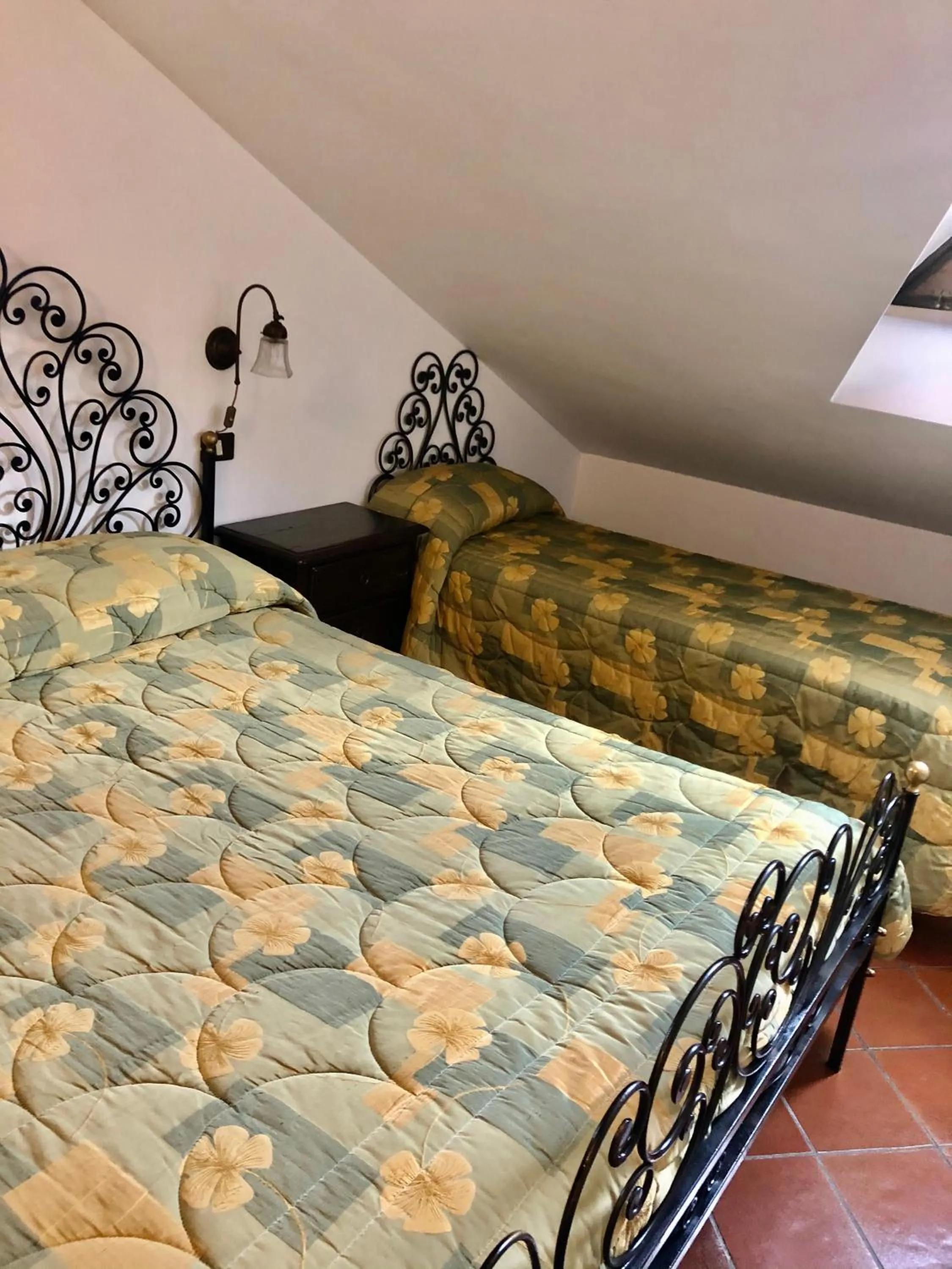 Bed in Hotel Bucaneve