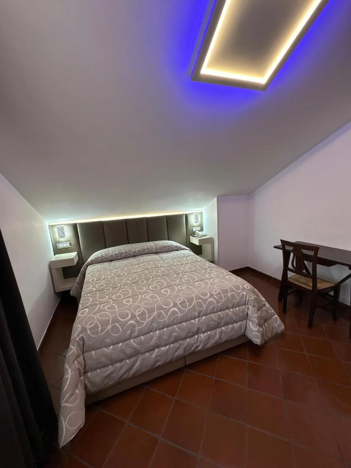 Bed in Hotel Bucaneve